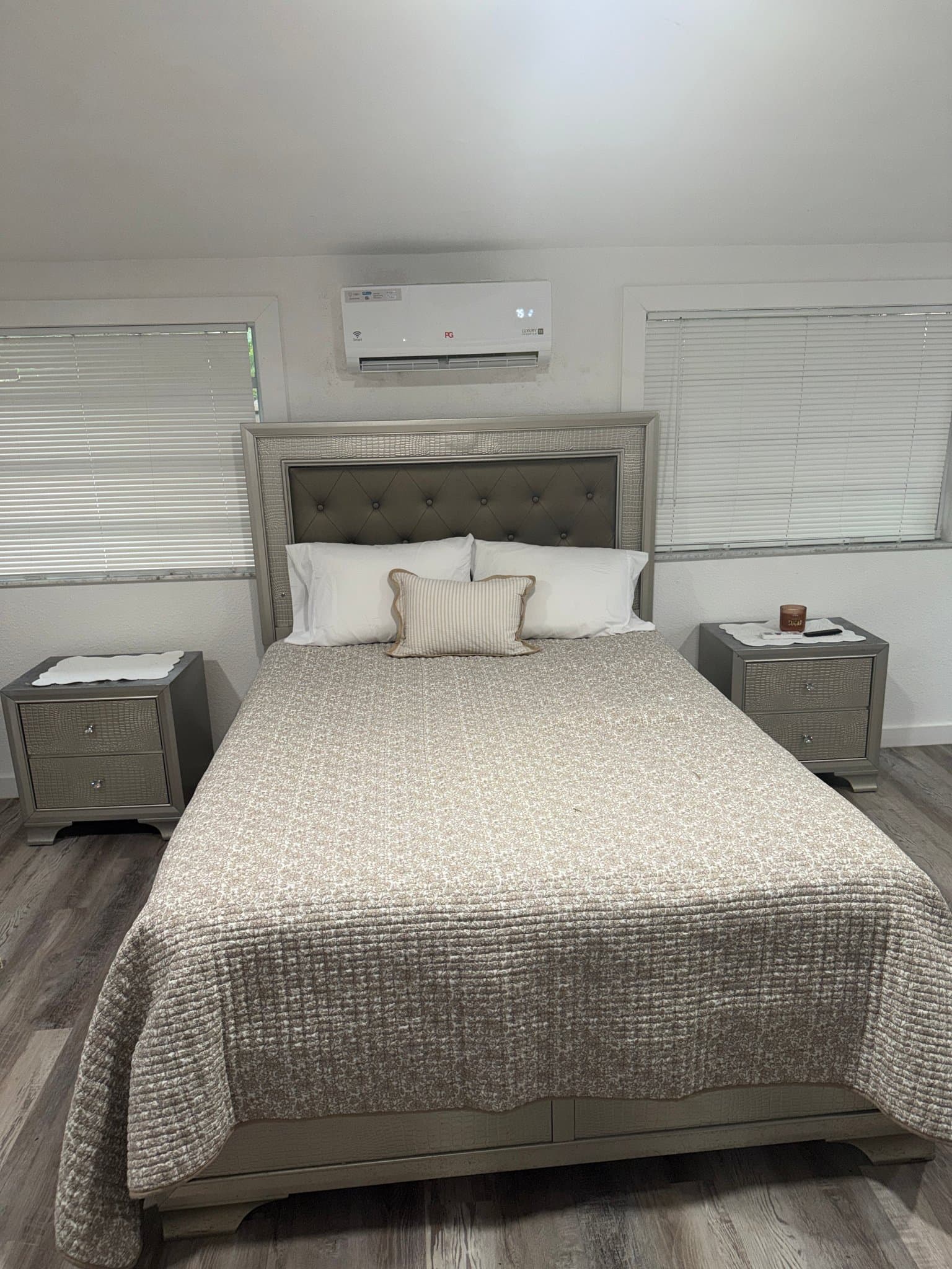 Pompano Beach Single Room: 1549 NE 30th Court
