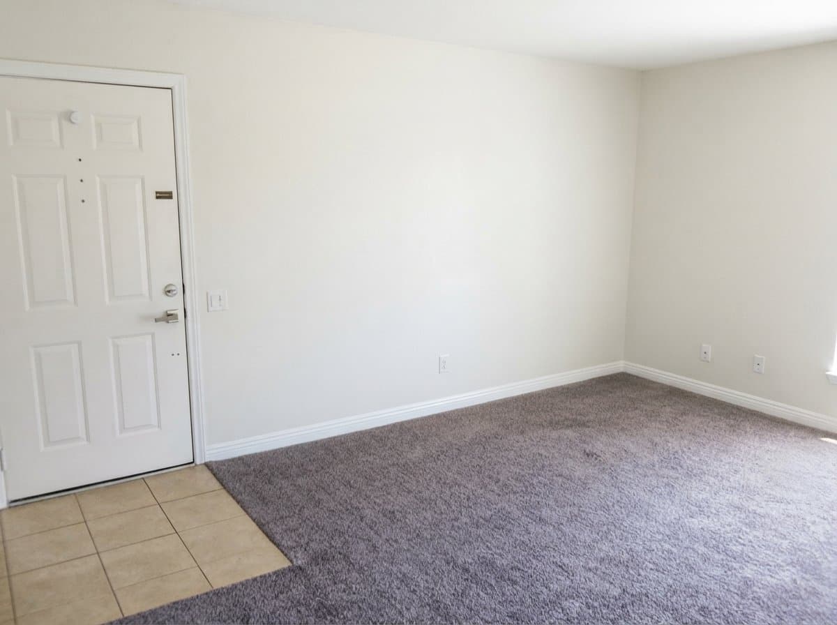 EL CAJON Apartment: 1490 NARANCA AVE