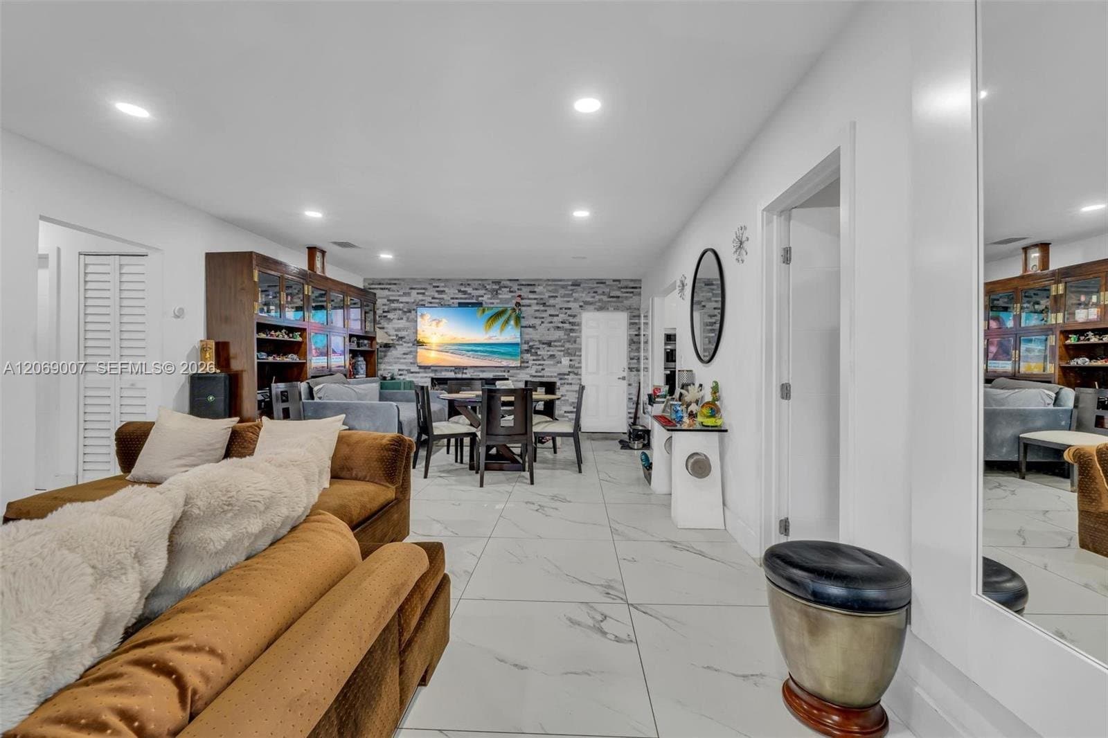 Miami House: 1570 NW 132nd St