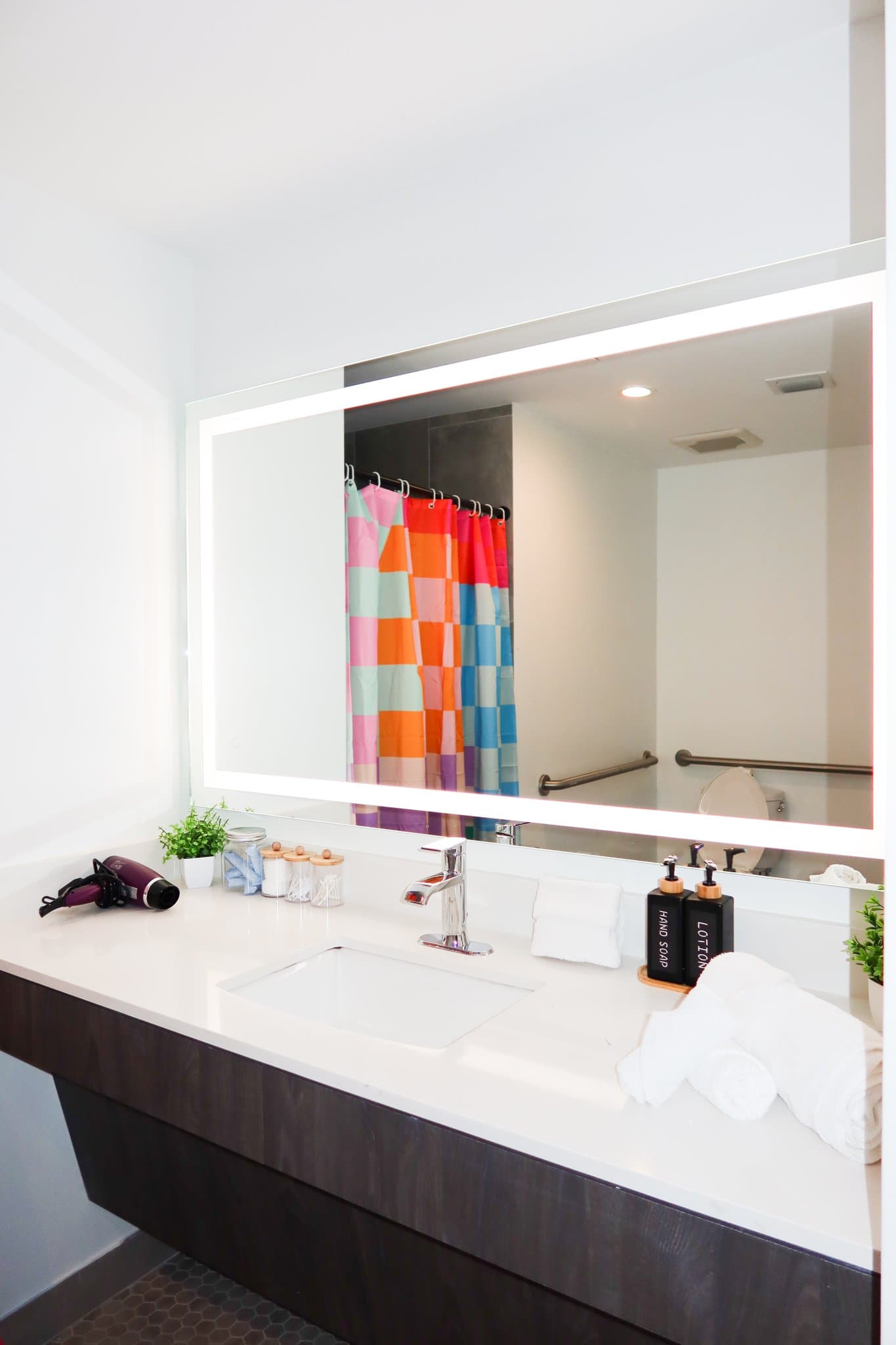 Miami Condo: 230 NE 4th St
