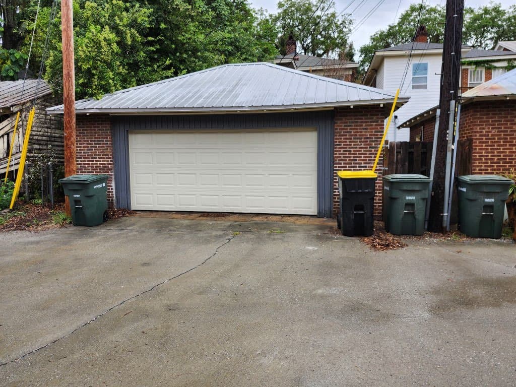 Savannah Other: 21 E 34th St