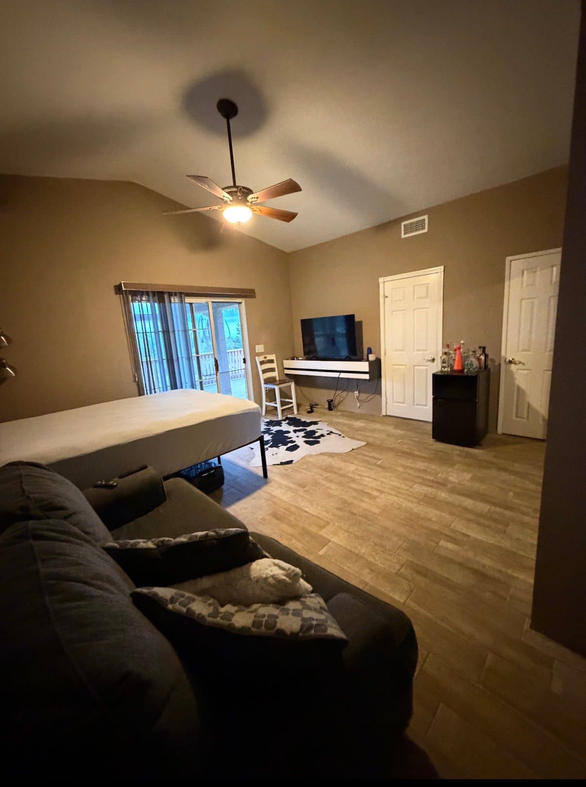 rancho cucamonga Single Room: 8247 jennet