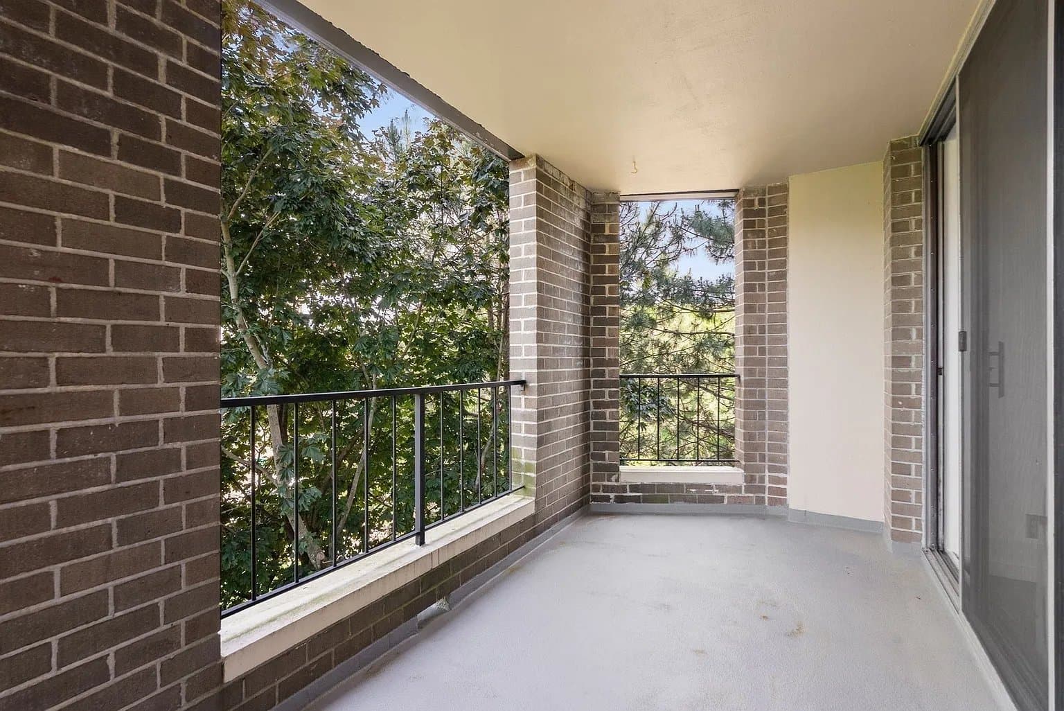 Brookline Condo: 33 pond ave