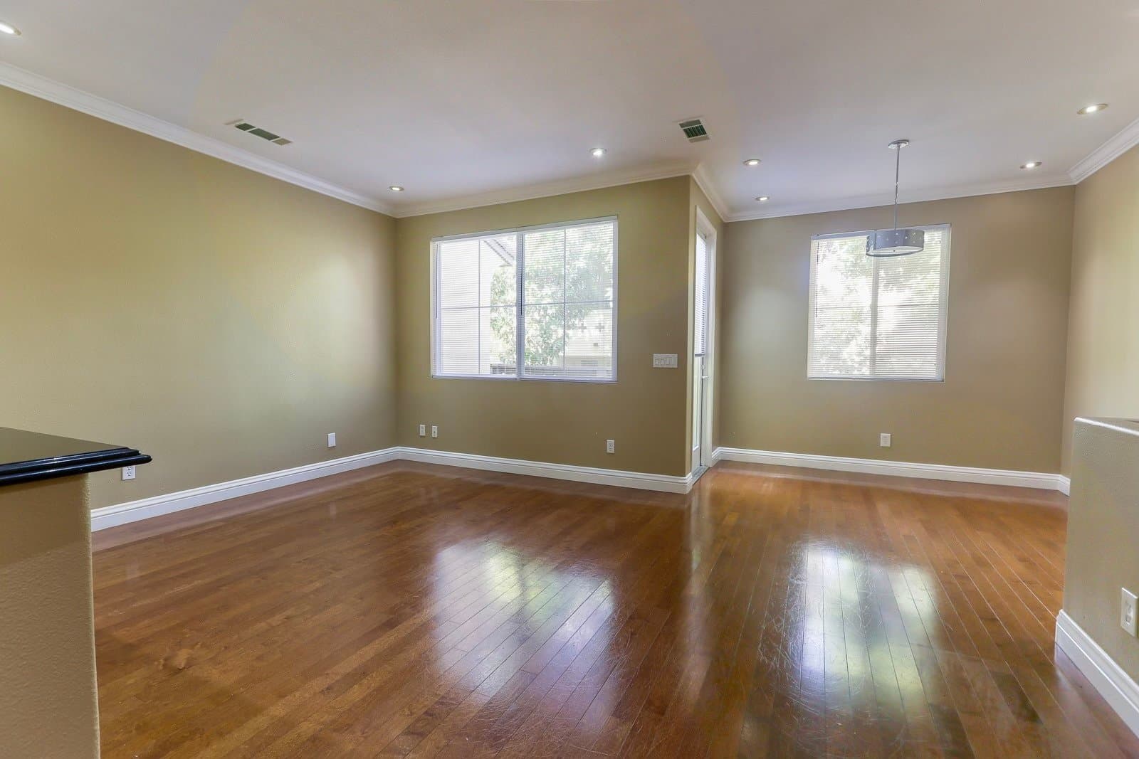 Carlsbad Townhome: 6106 Rancho Brida