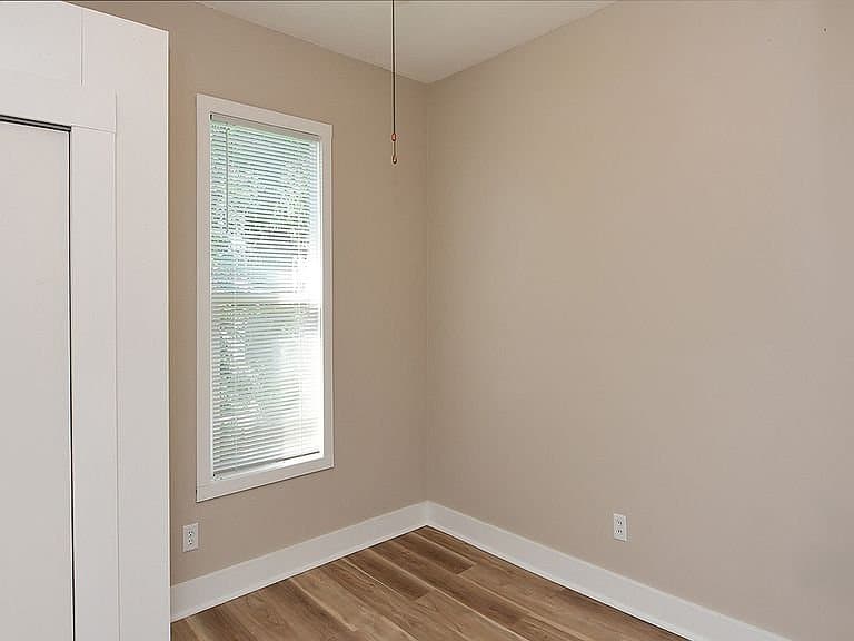 Omaha House: 4529 Charles St