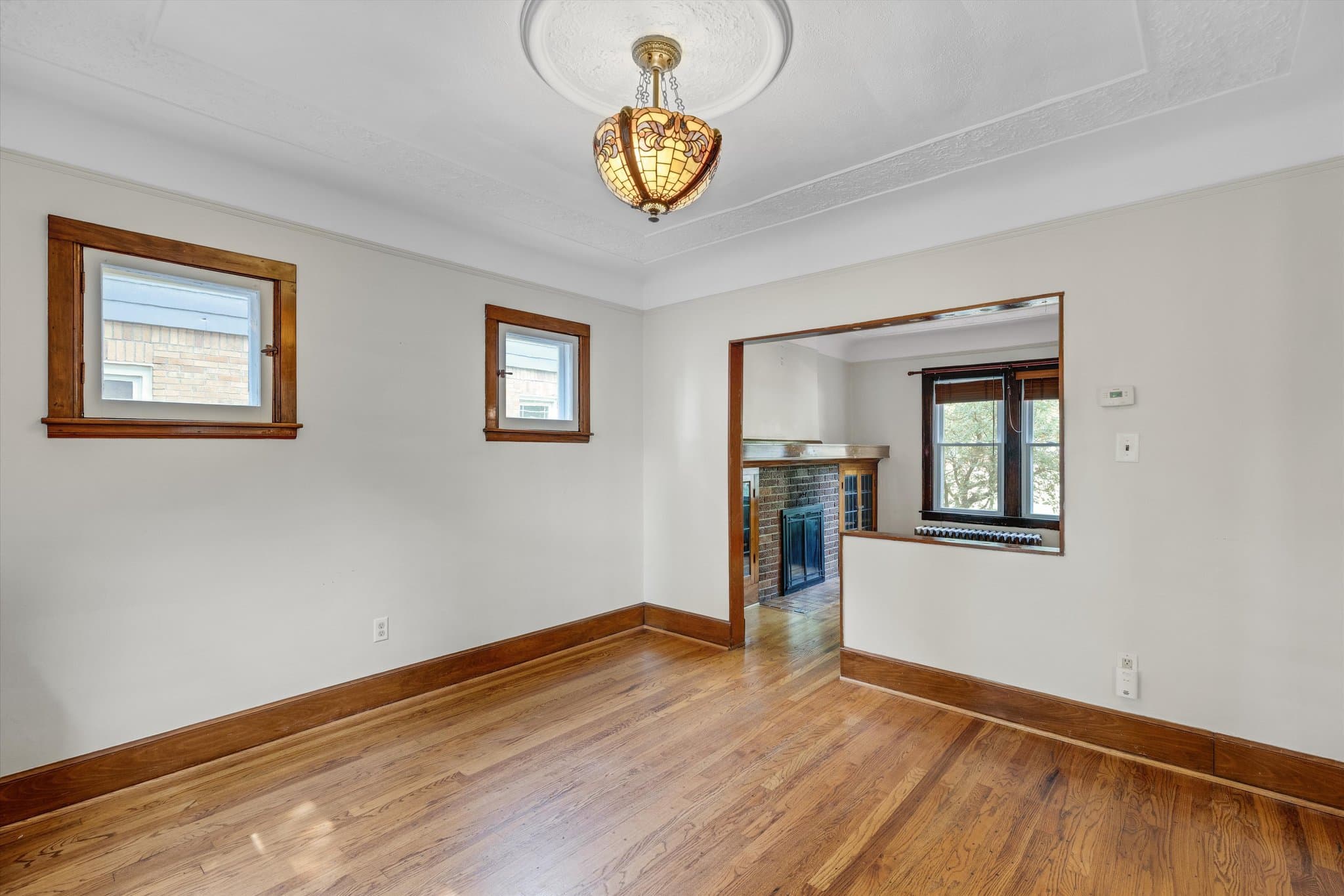 royal oak House: 2410 yale ave