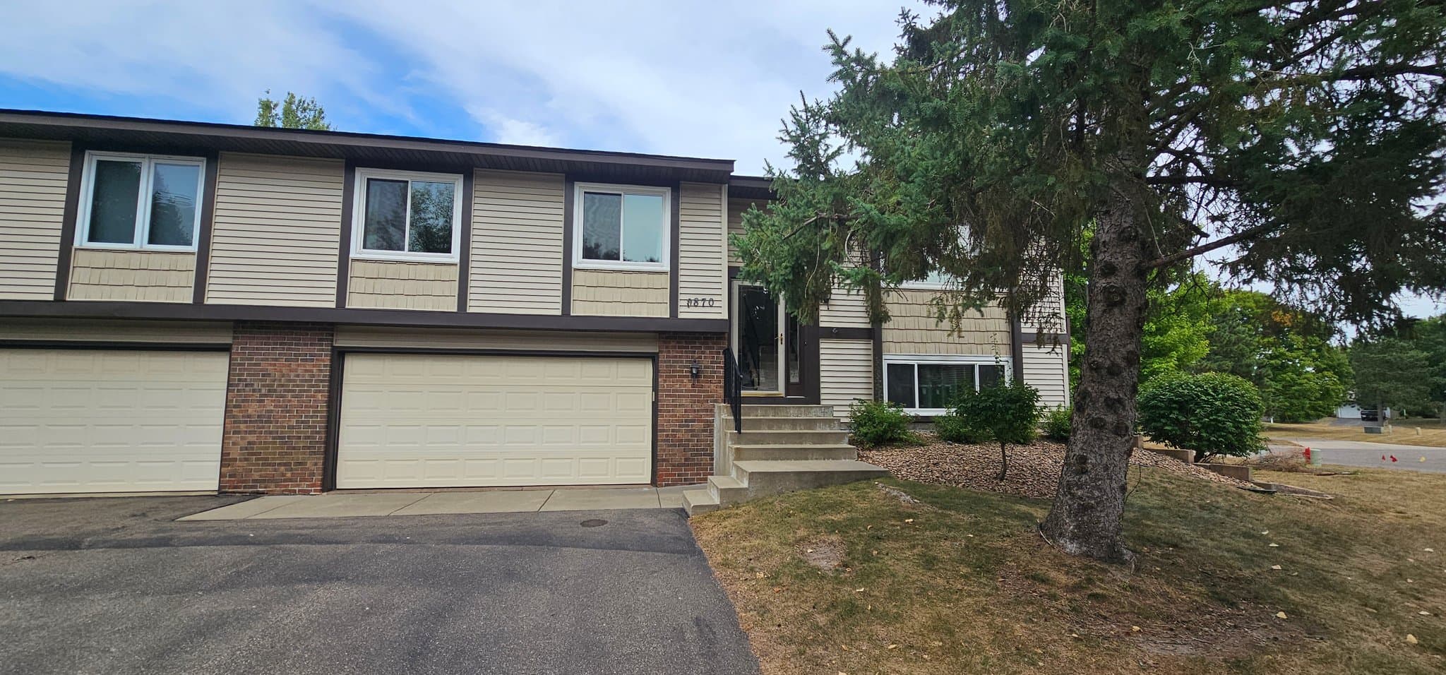 Woodbury Townhome: 2870 Castleford Ct