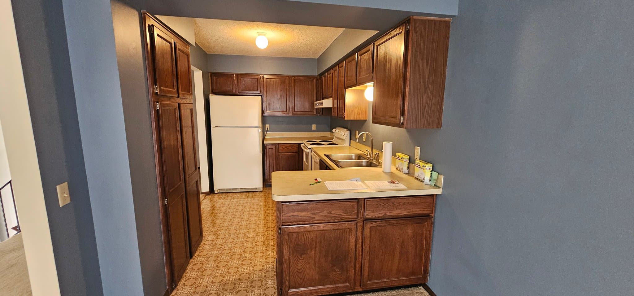 Woodbury Townhome: 2870 Castleford Ct