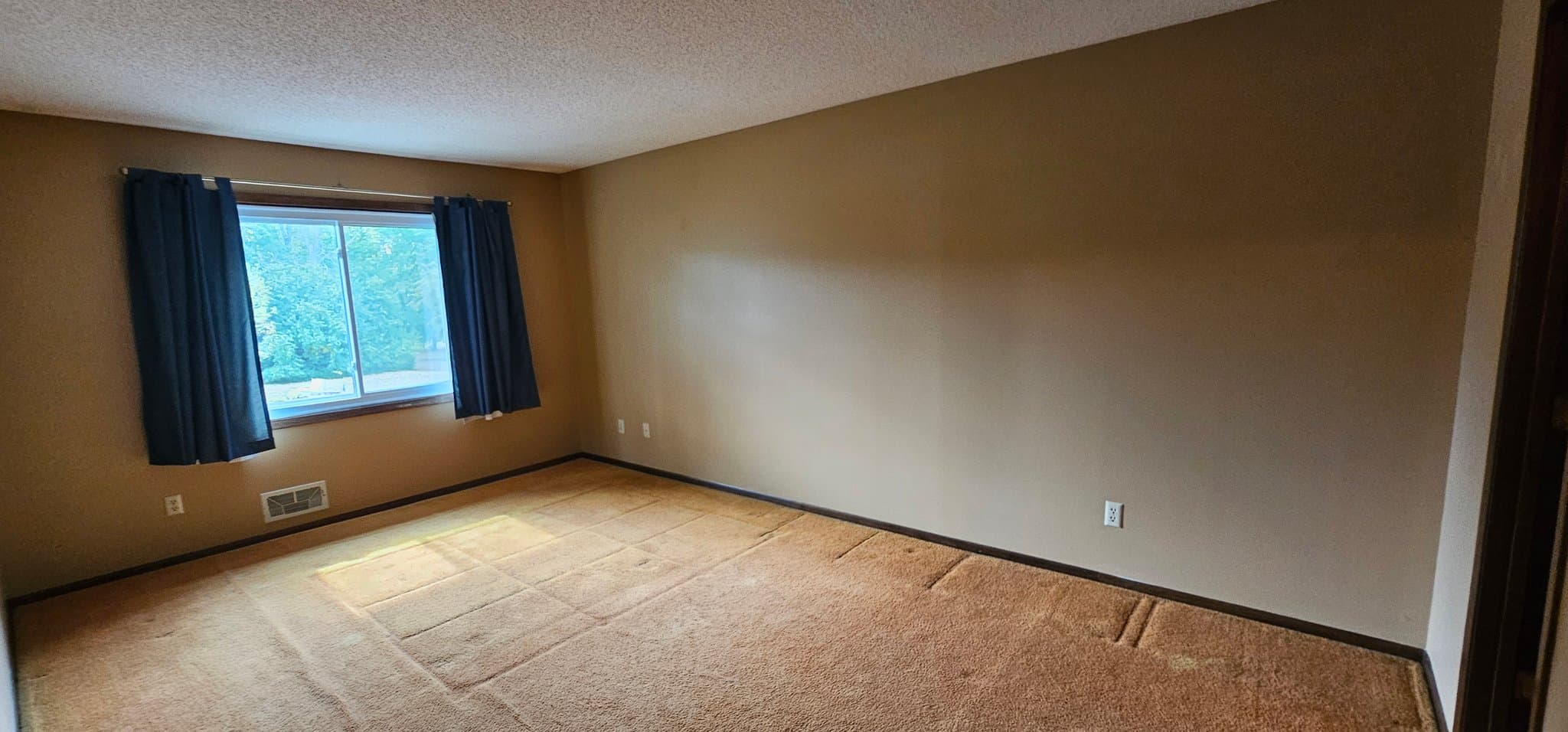 Woodbury Townhome: 2870 Castleford Ct