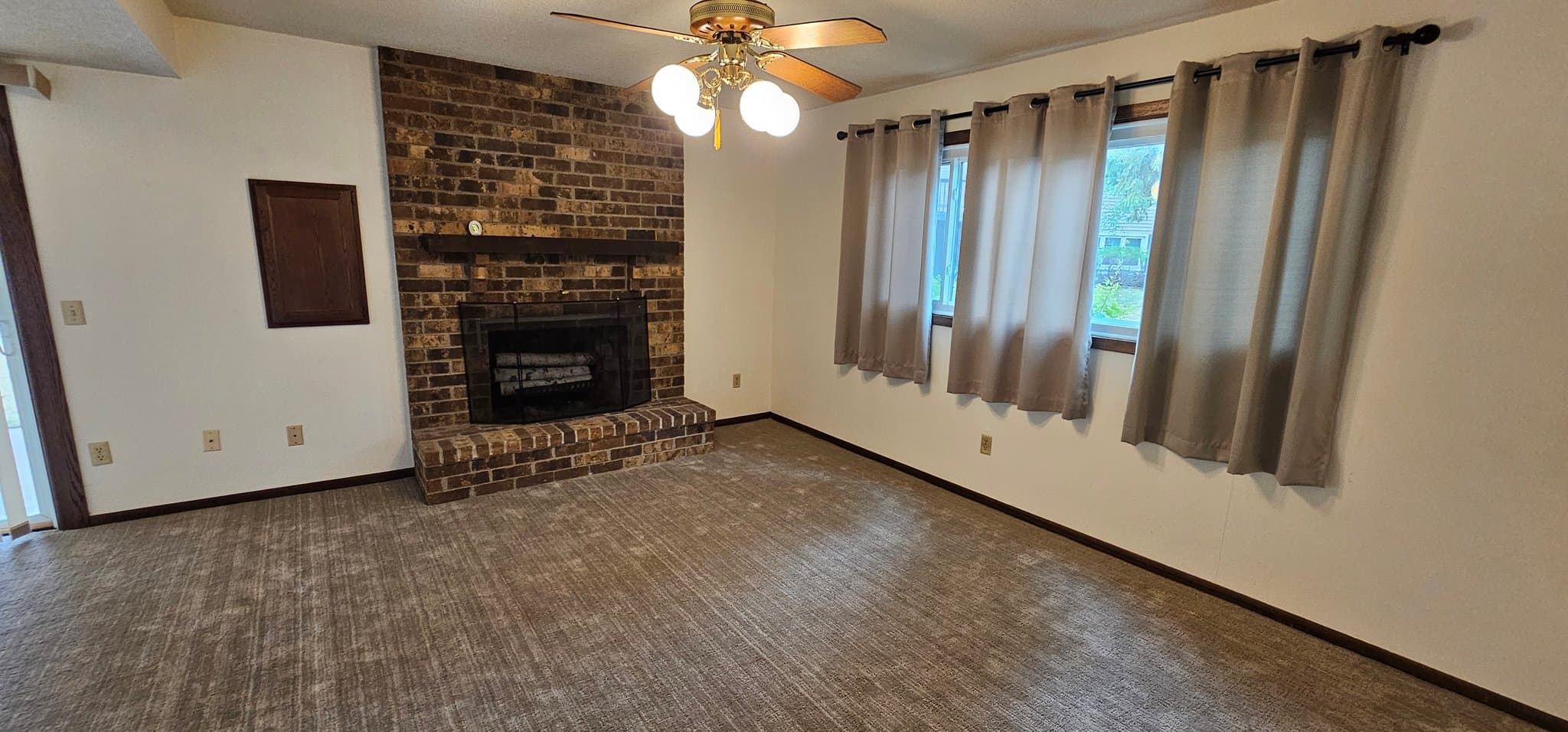 Woodbury Townhome: 2870 Castleford Ct