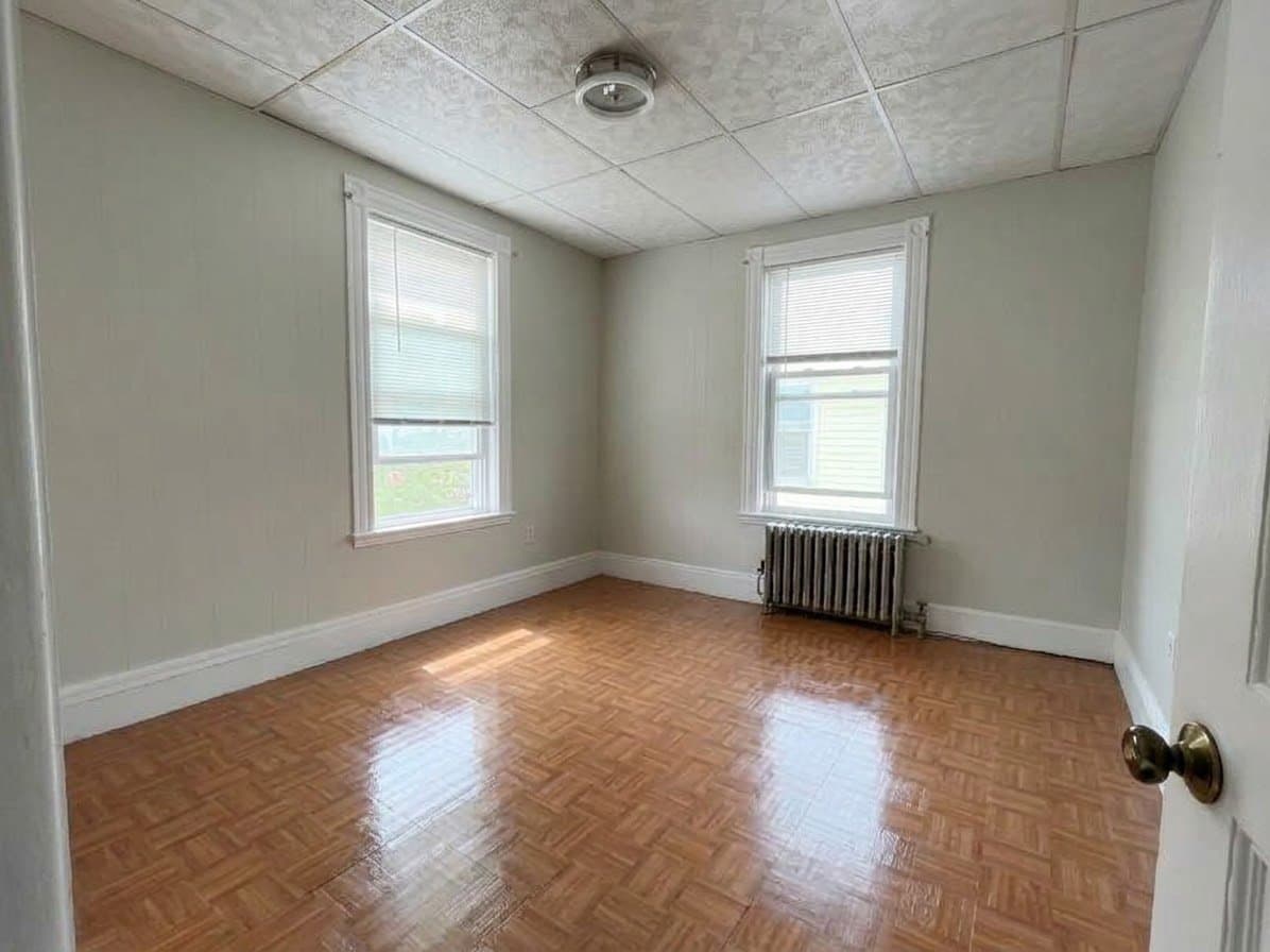 Quincy Multiplex: 16 W Squantum St