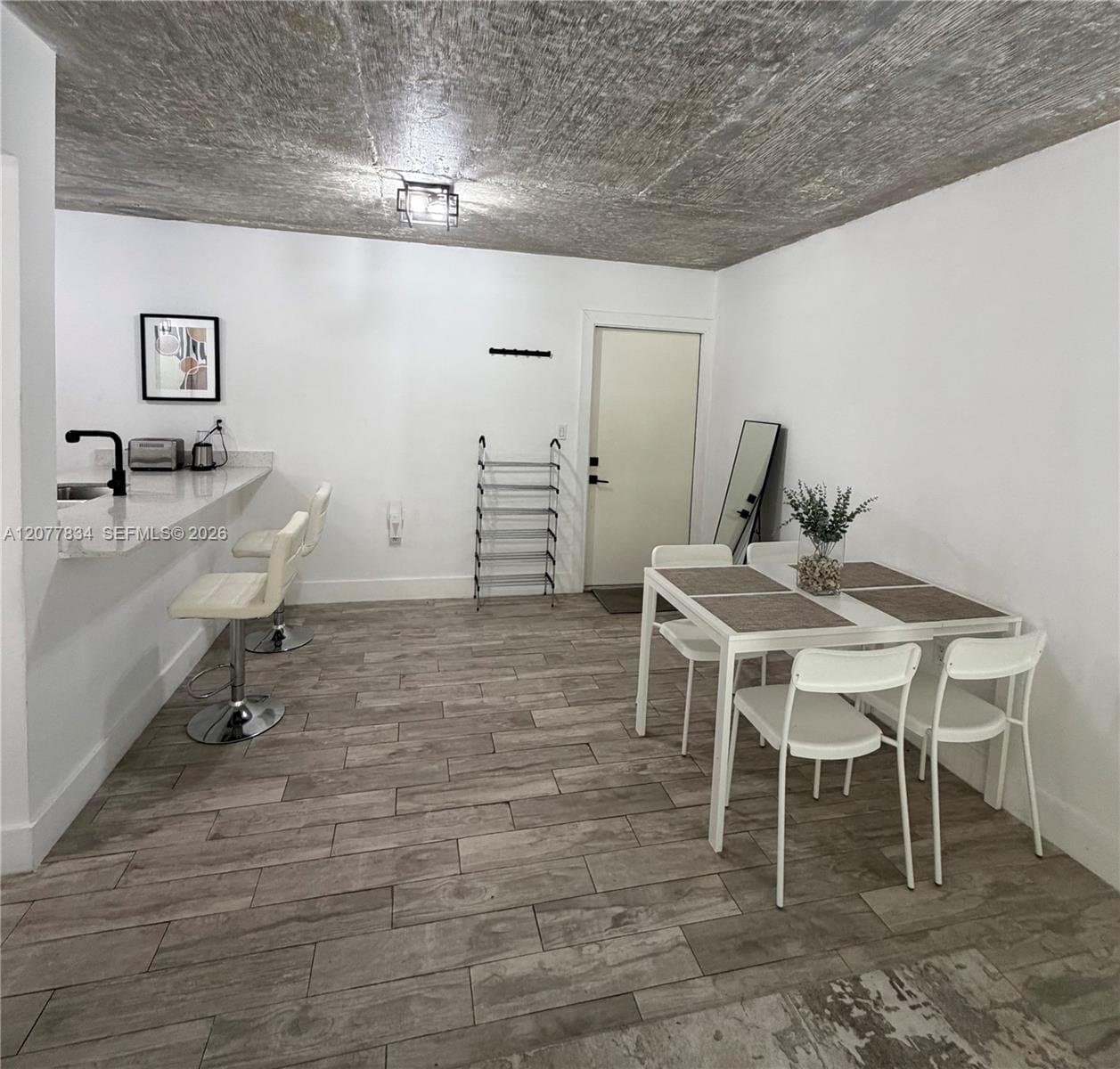 MIAMI Condo: 190 NW 69th St
