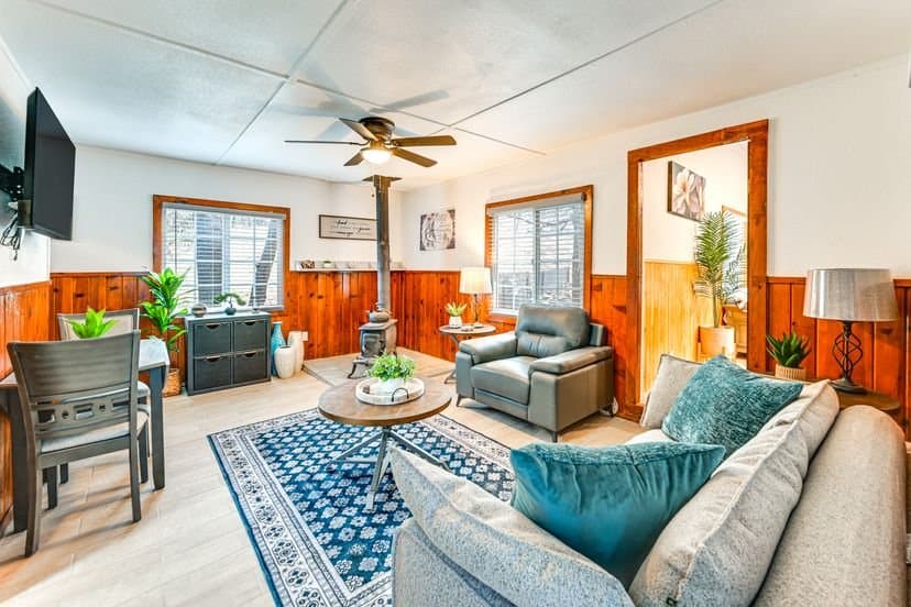 Mt. Laguna House: 10545 Sunrise Highway