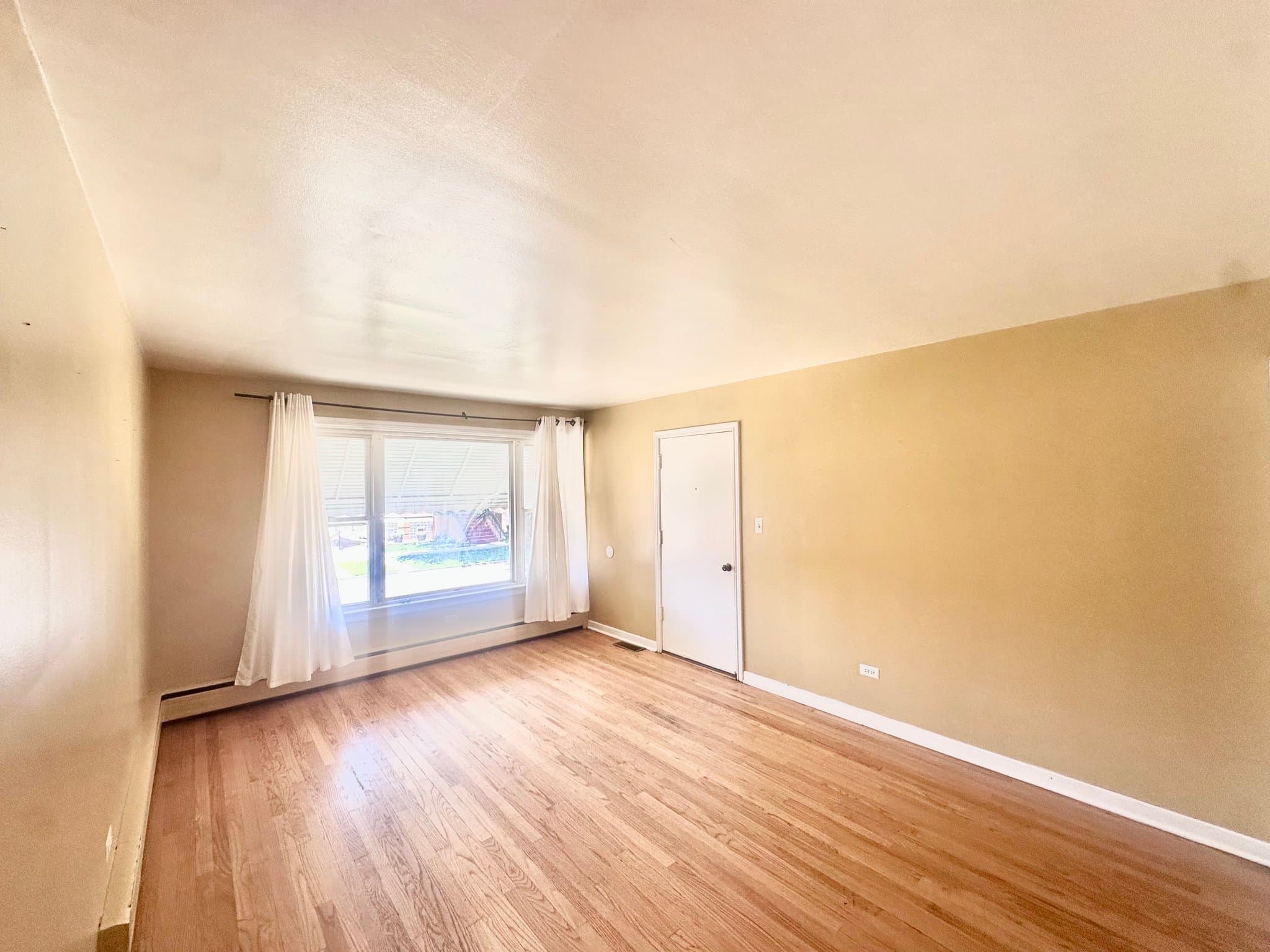 Cicero Apartment: 2533 S 57th Ct. #1