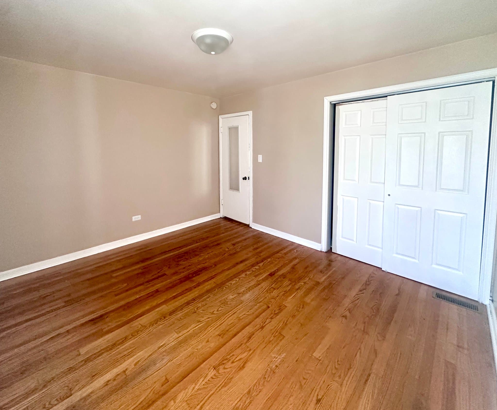 Cicero Apartment: 2533 S 57th Ct. #1