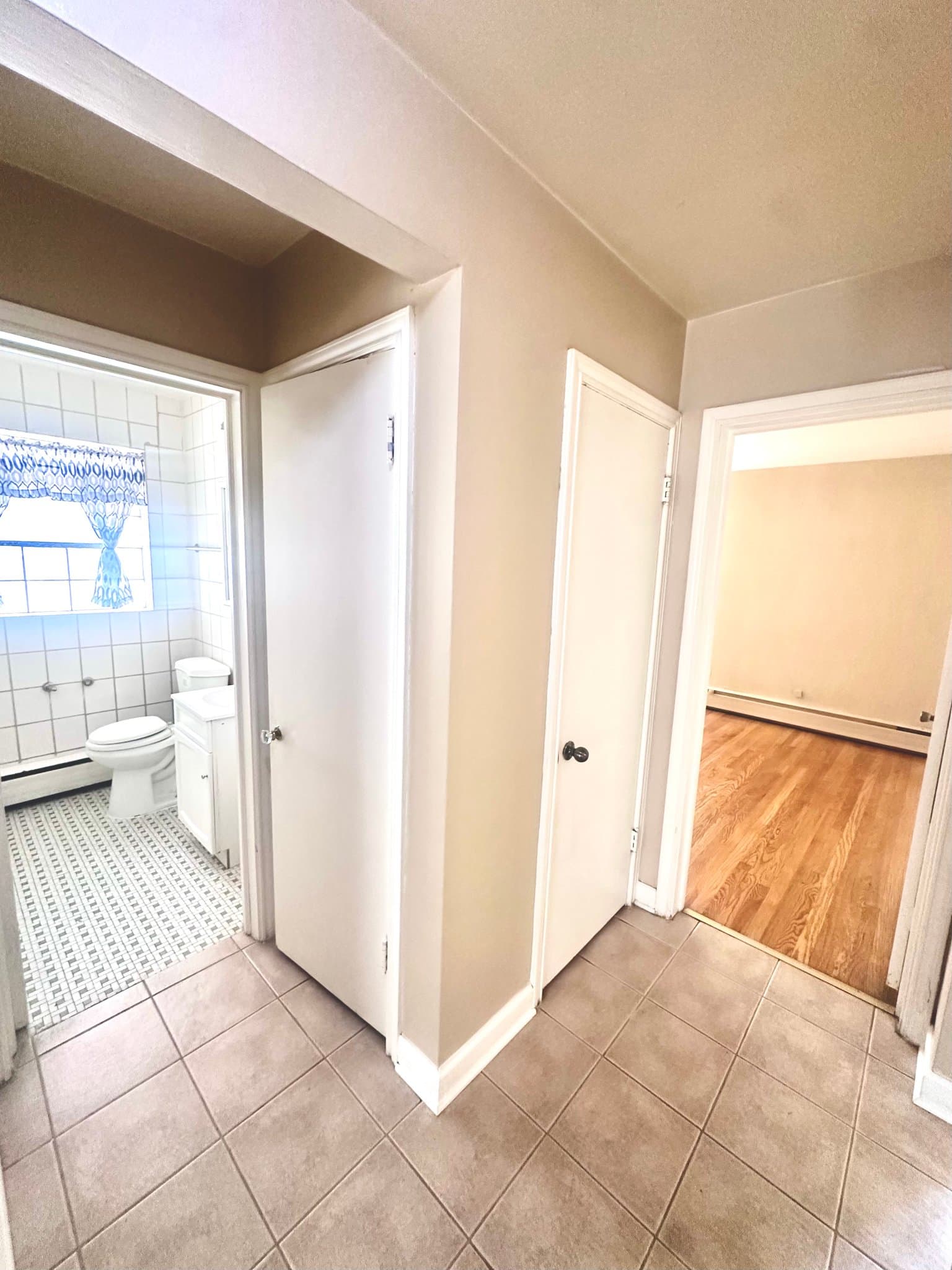 Cicero Apartment: 2533 S 57th Ct. #1
