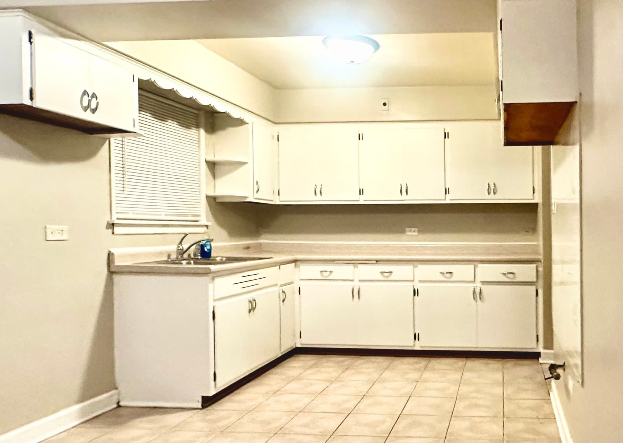 Cicero Apartment: 2533 S 57th Ct. #1