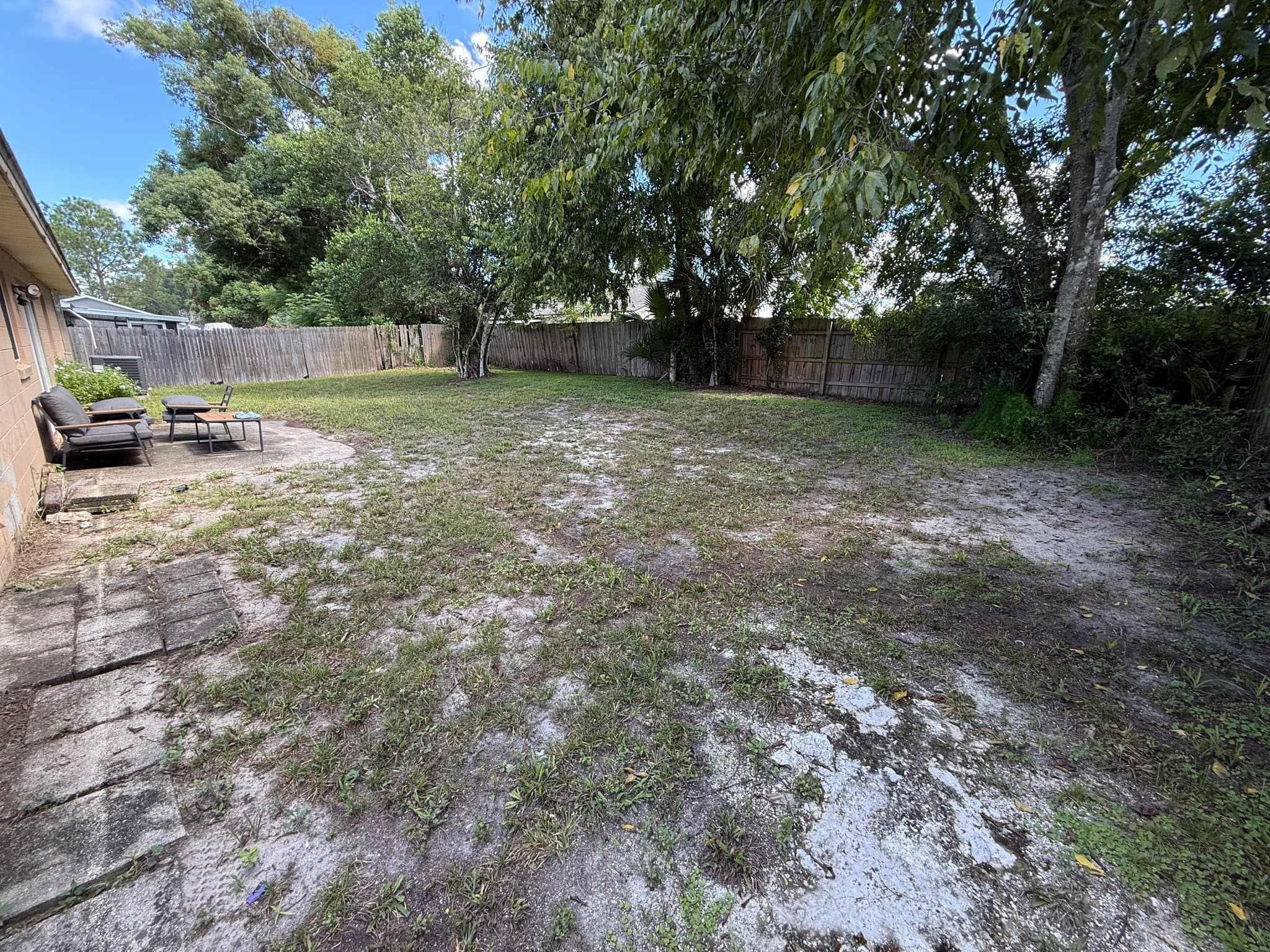 Longwood House: 1408 Sparrow St