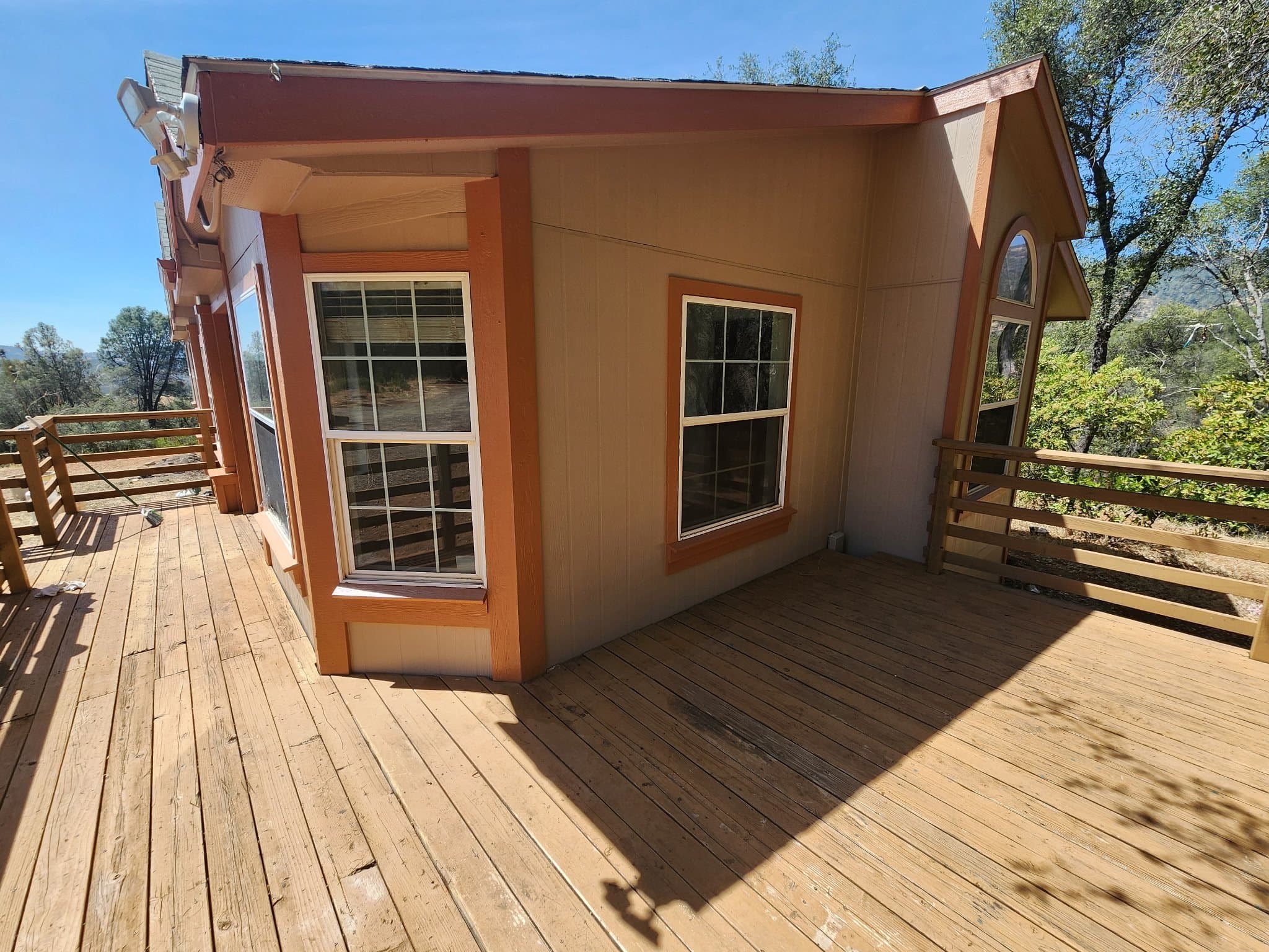 Mariposa House: 5702 Highway 49 North