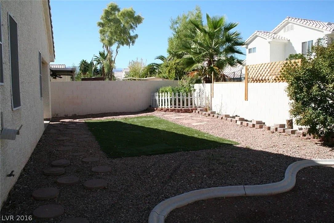 Las Vegas House: 6704 Snake River Ave