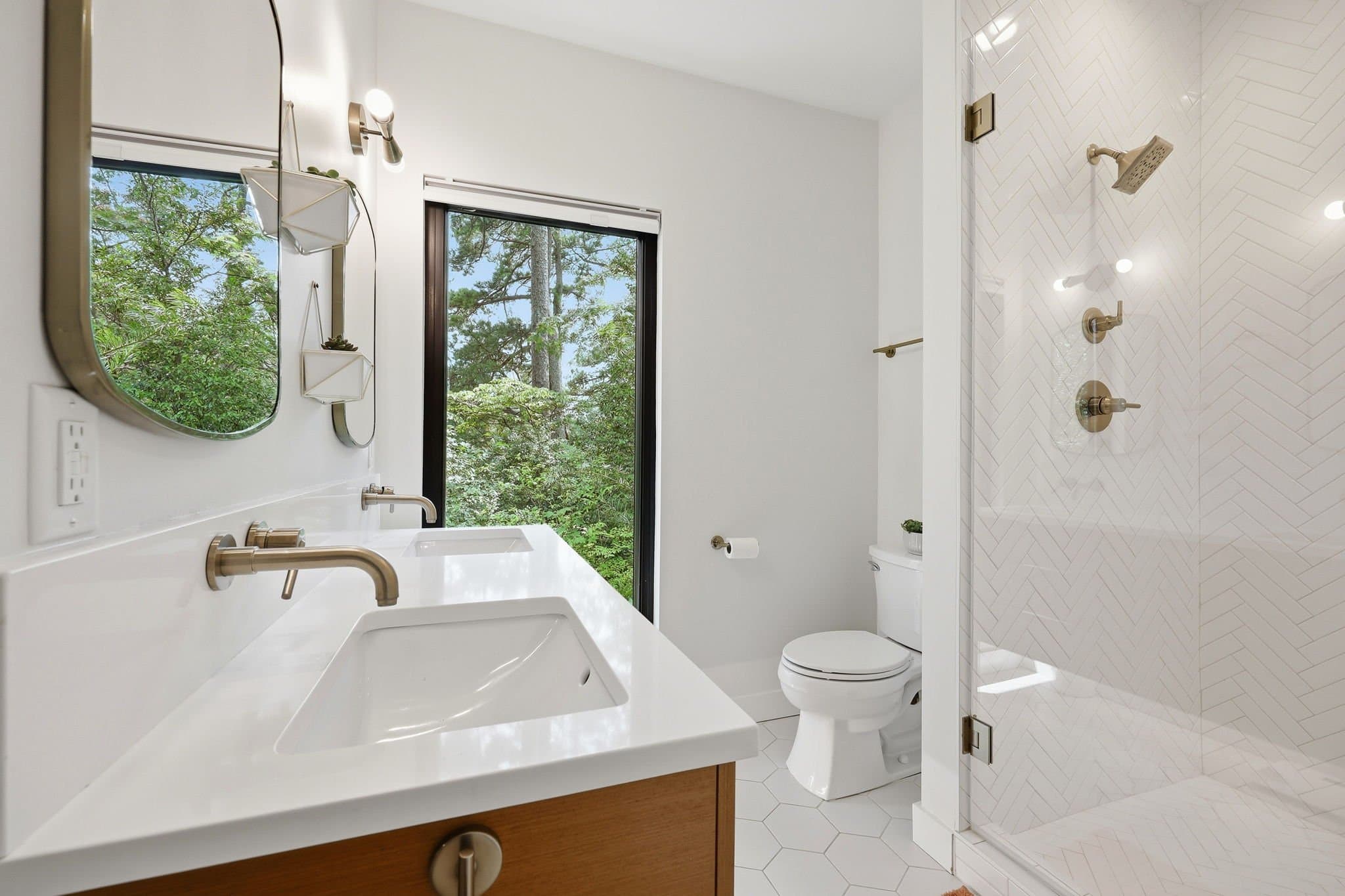 Apex House: 101 Pearson Street