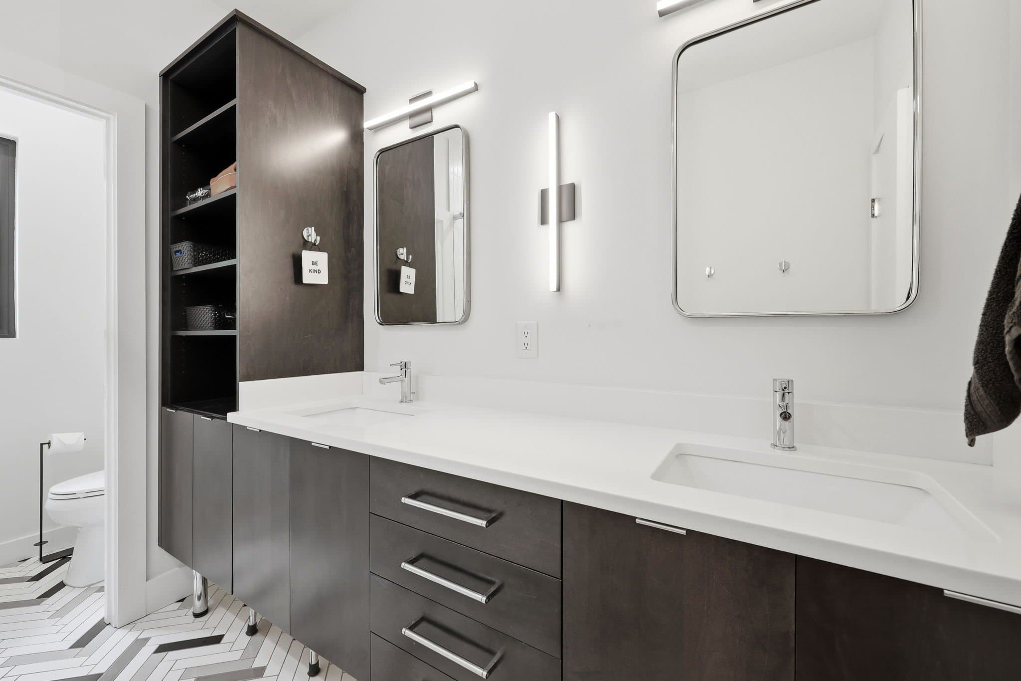 Apex House: 101 Pearson Street