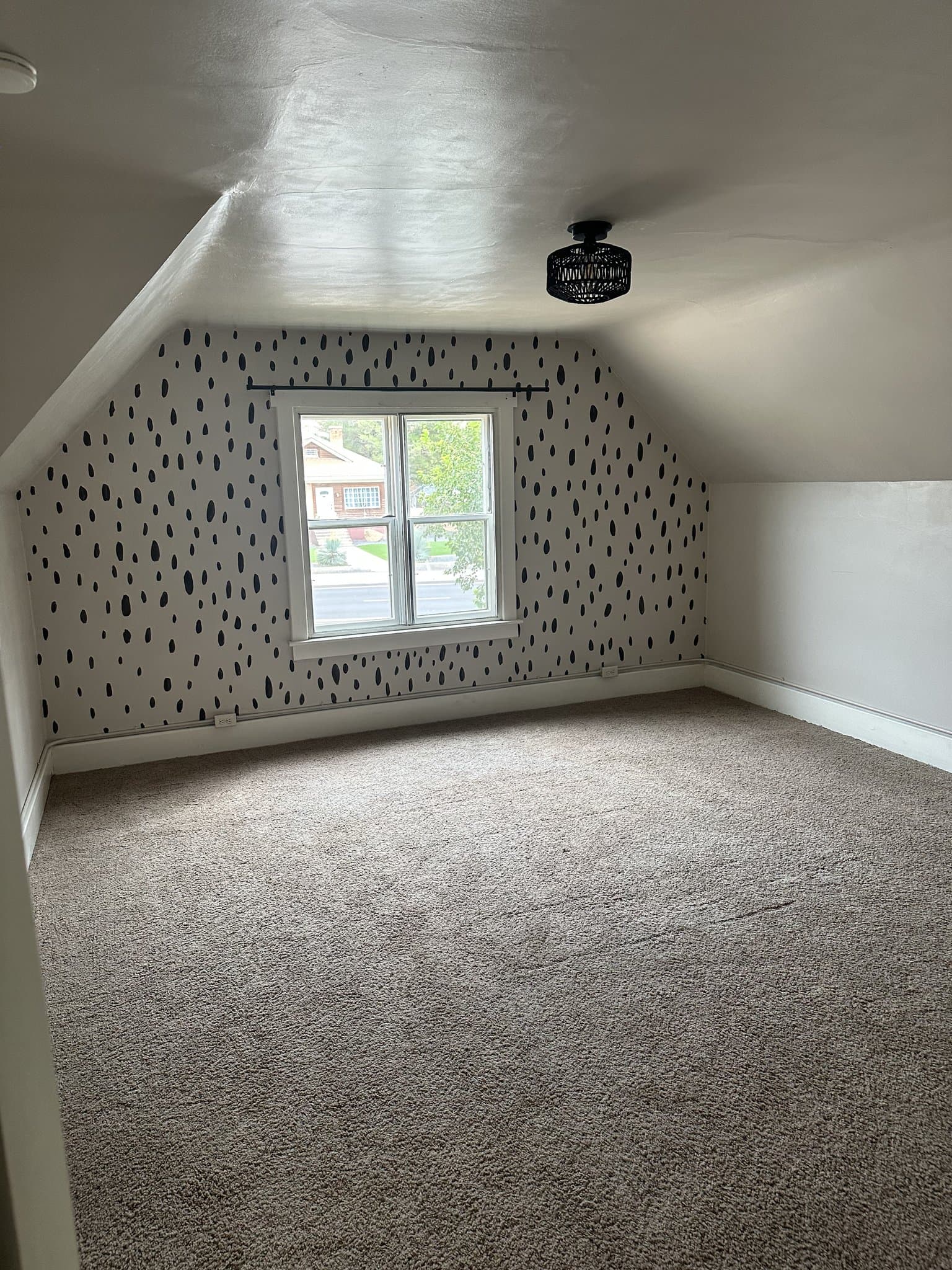 Hurricane House: 83 N State Street
