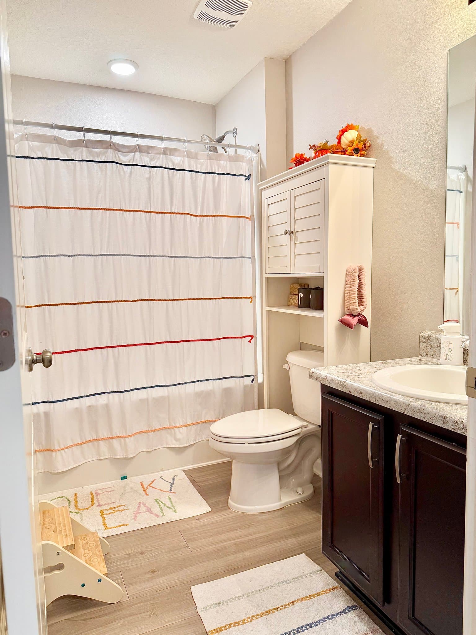 Crestview House: 350 Merlin Ct