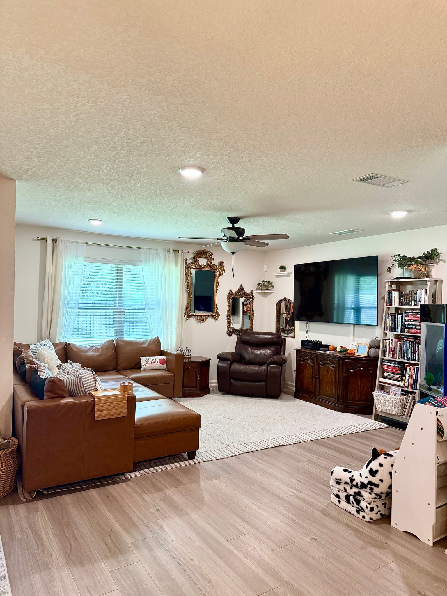 Crestview House: 350 Merlin Ct