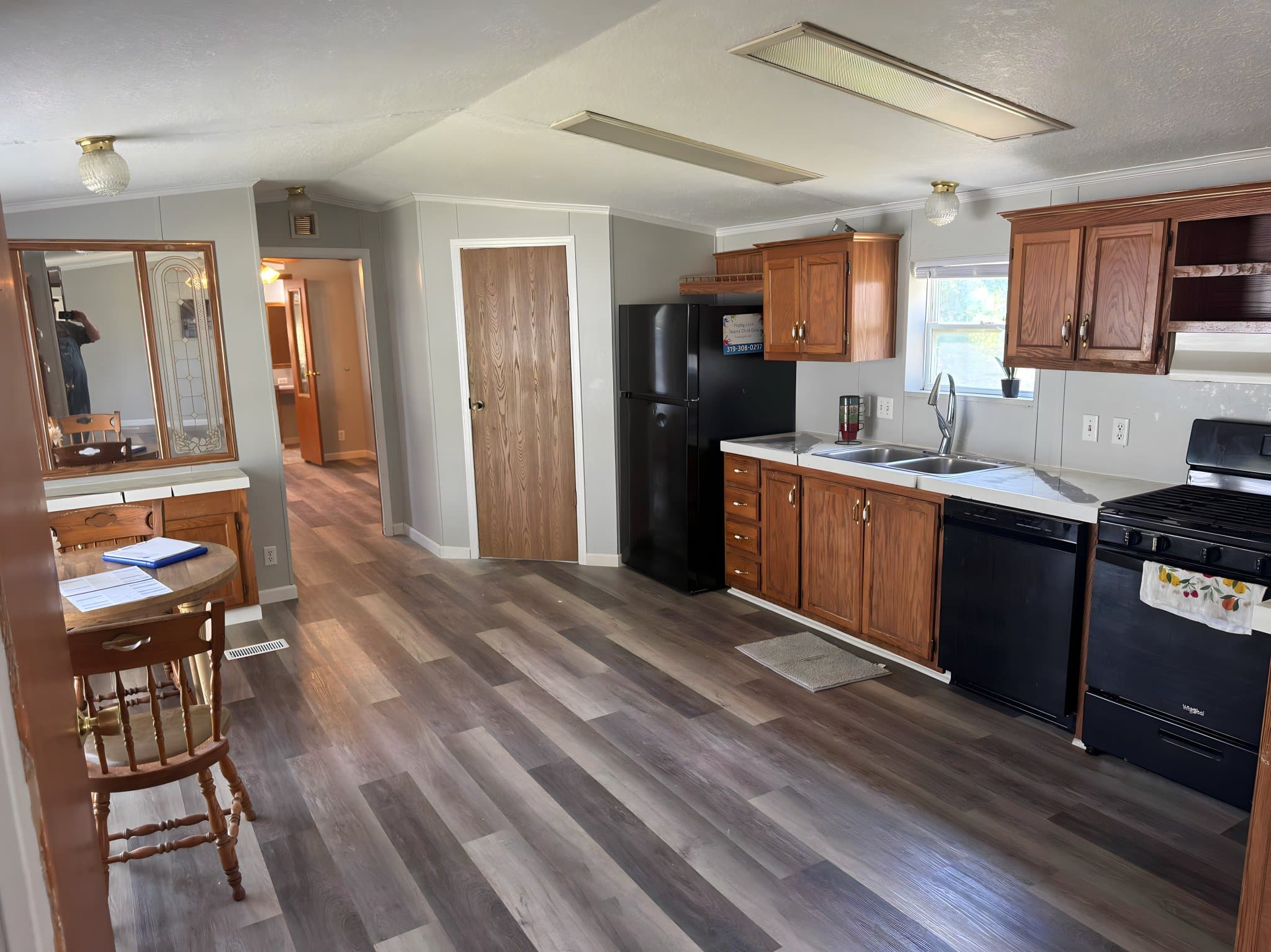 Mediapolis House: 37 Village Ct.