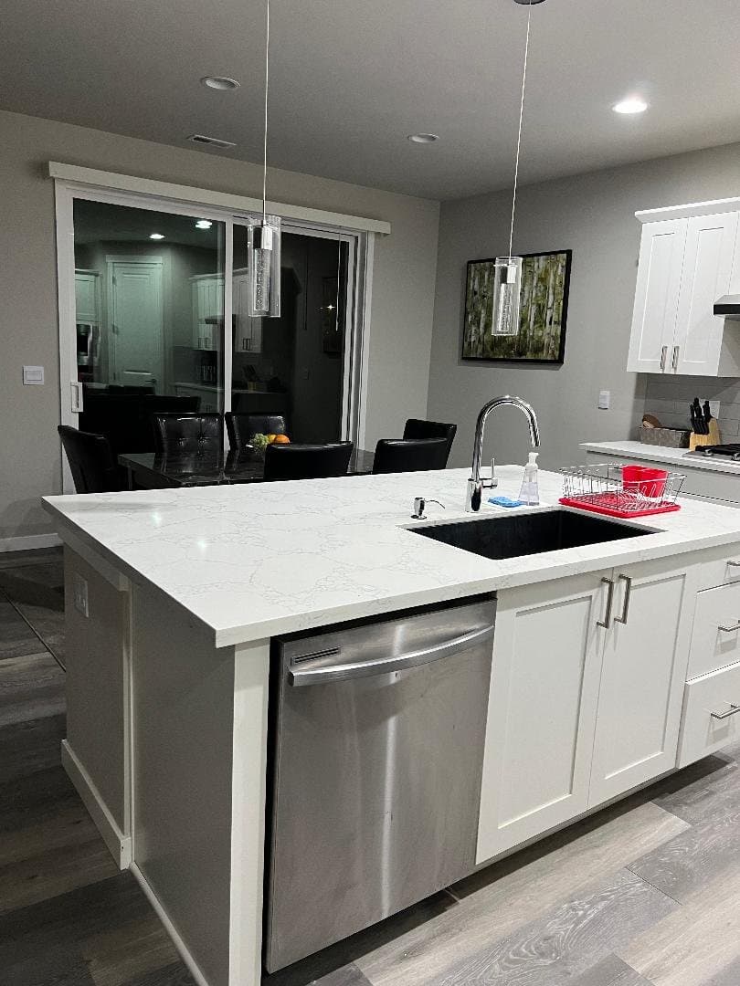 Marysville Single Room: 17741 26th DR NE
