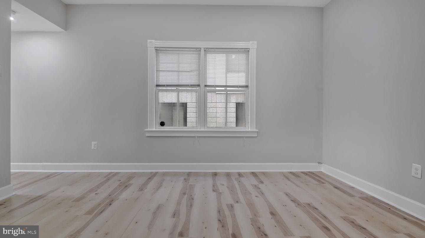 Washington Apartment: 1_8th Street, NE