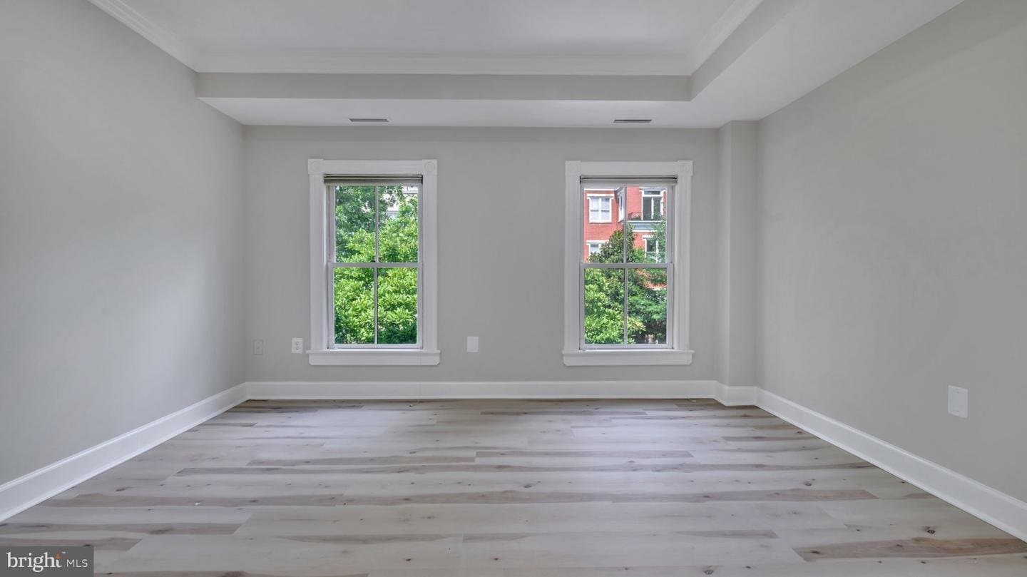 Washington Apartment: 1_8th Street, NE