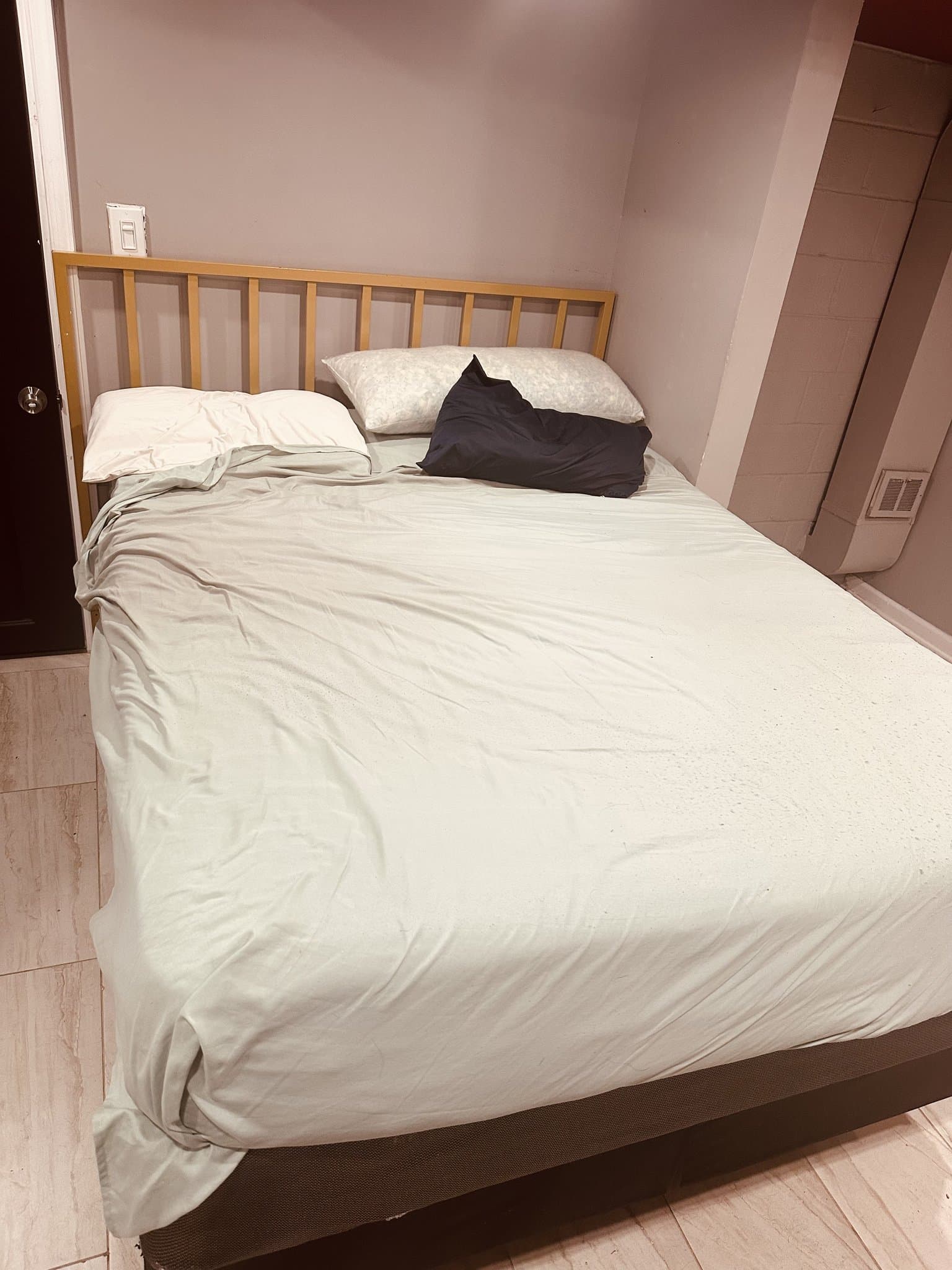 Temple Hills Single Room: 3419 27th ave