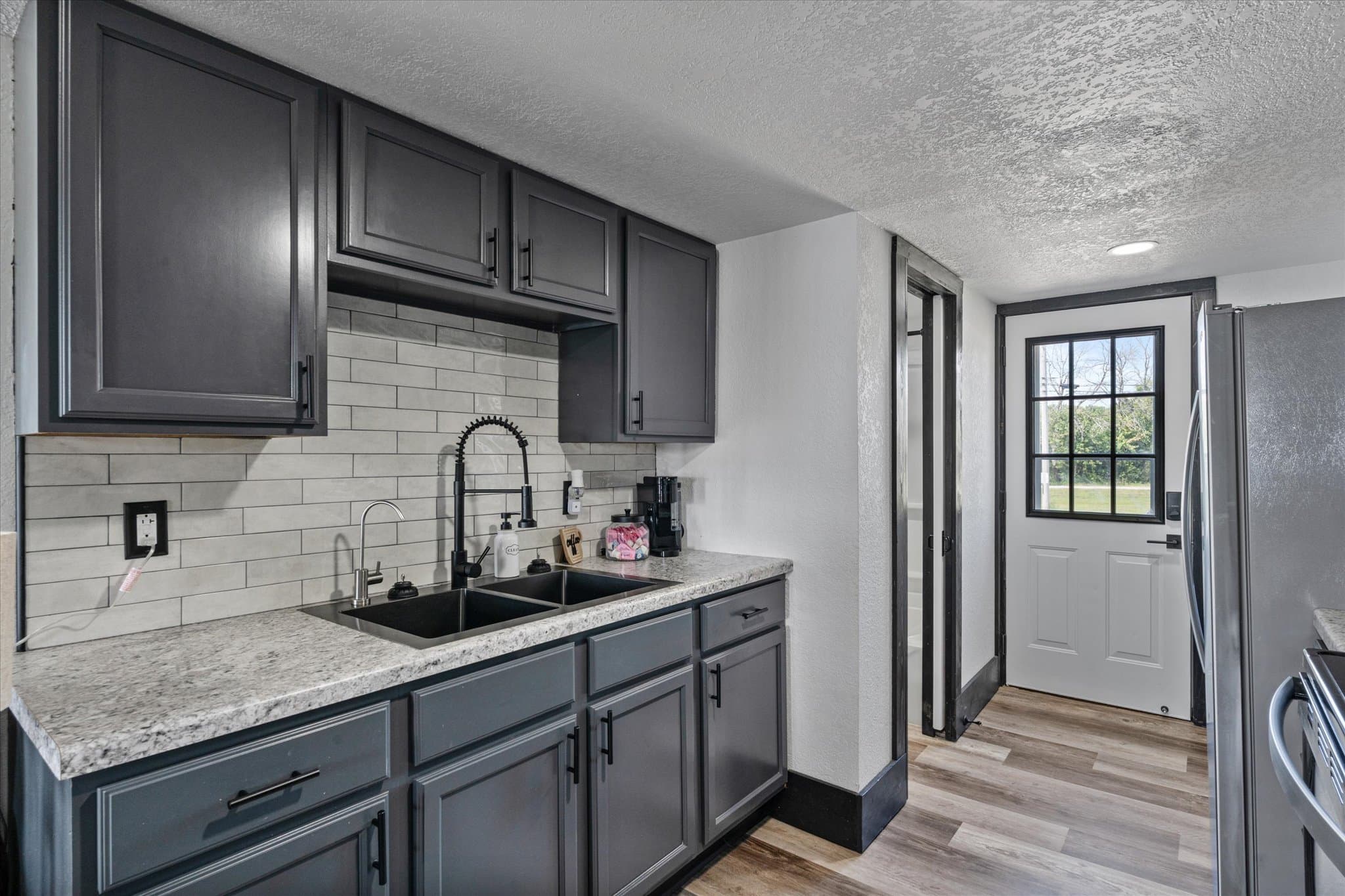 Pleasant Valley House: 17431 246th Ave
