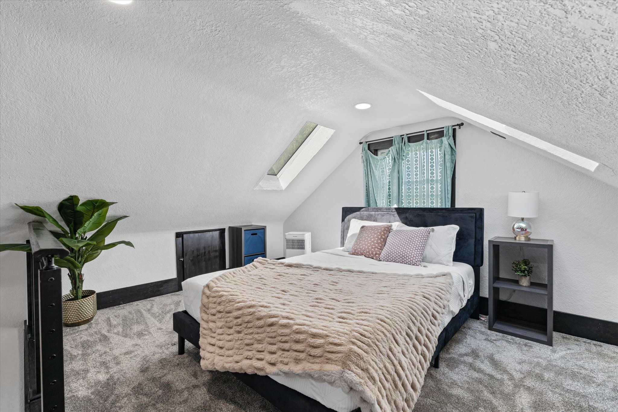 Pleasant Valley House: 17431 246th Ave