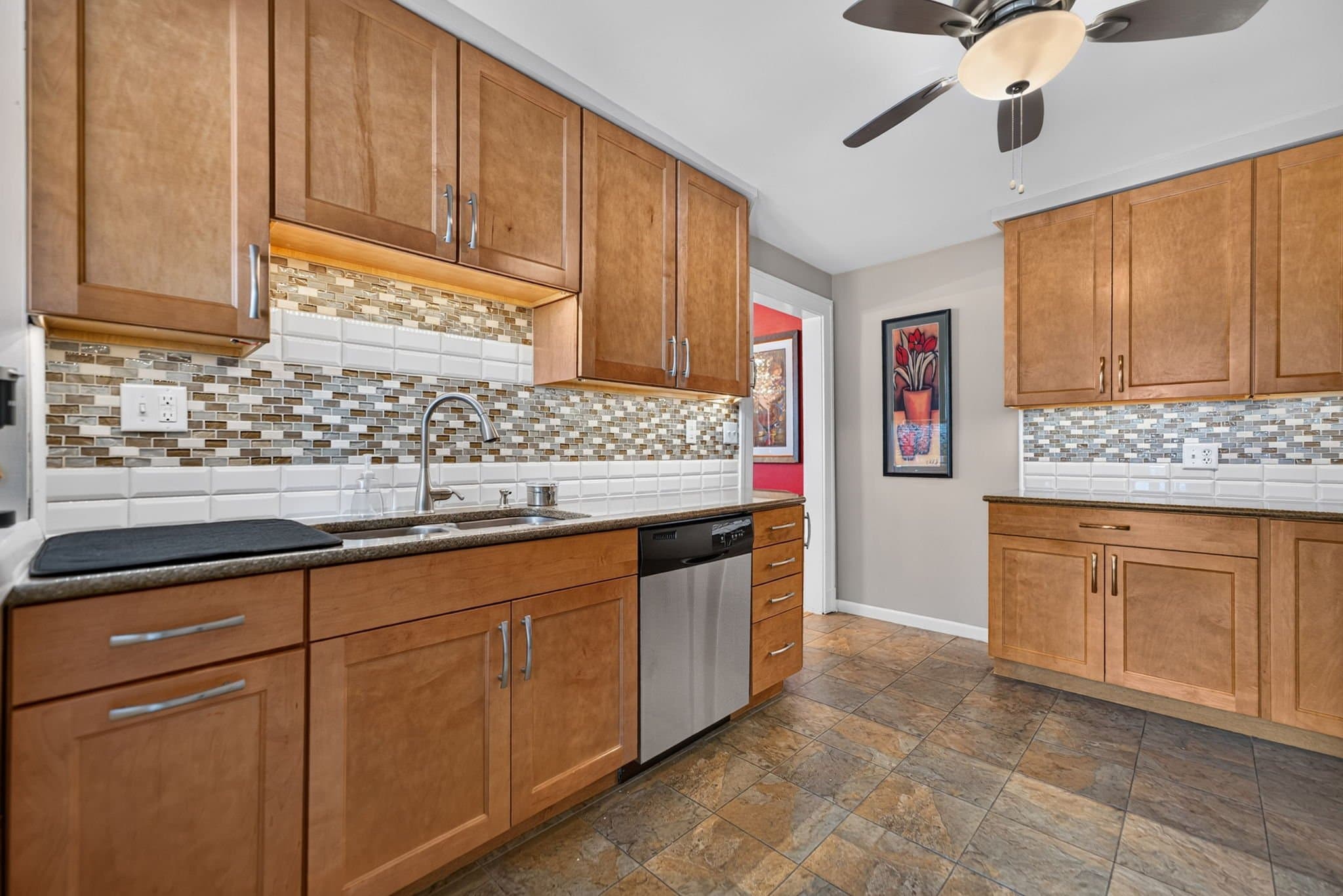 Crystal Lake Apartment: 51 N Williams St