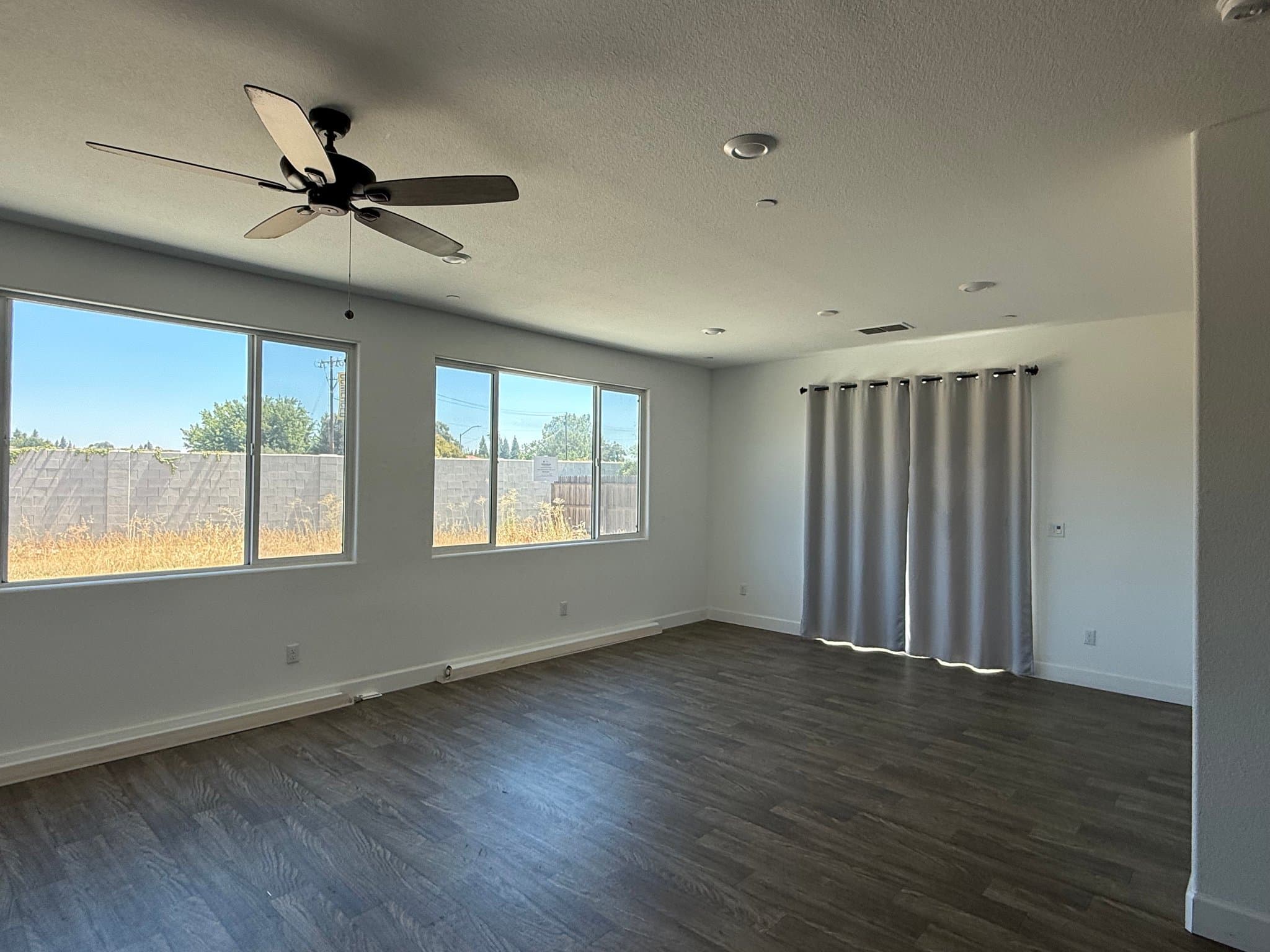 Merced House: 2415 Explorador Dr