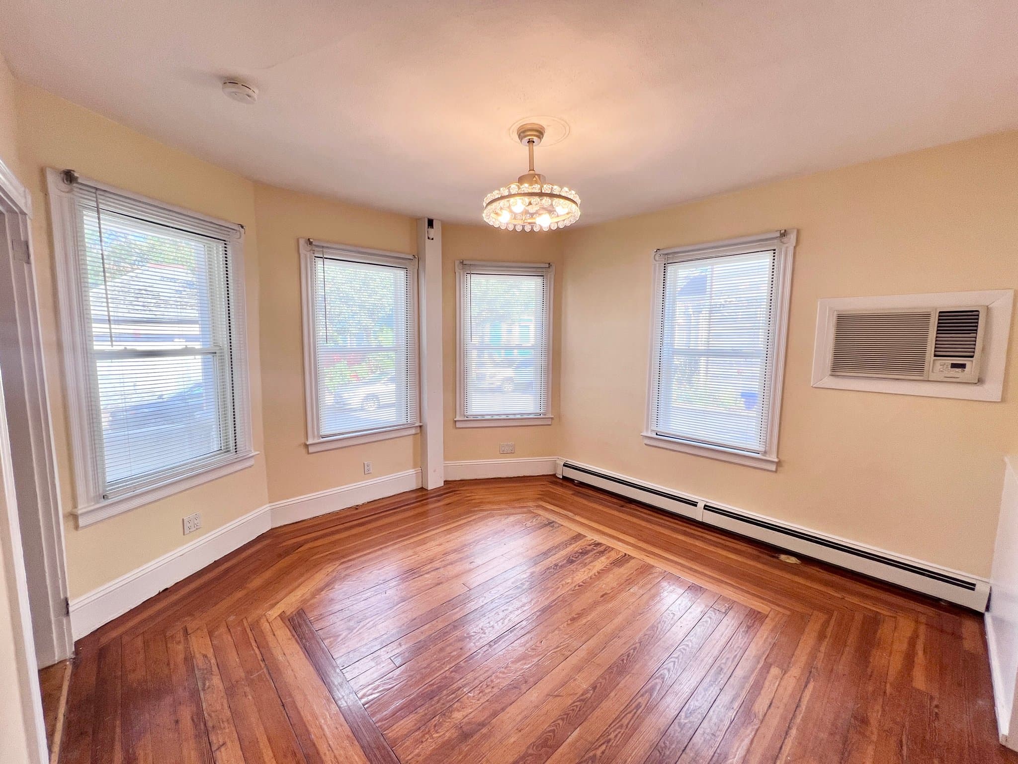 Providence Single Room: 85 Vinton Street