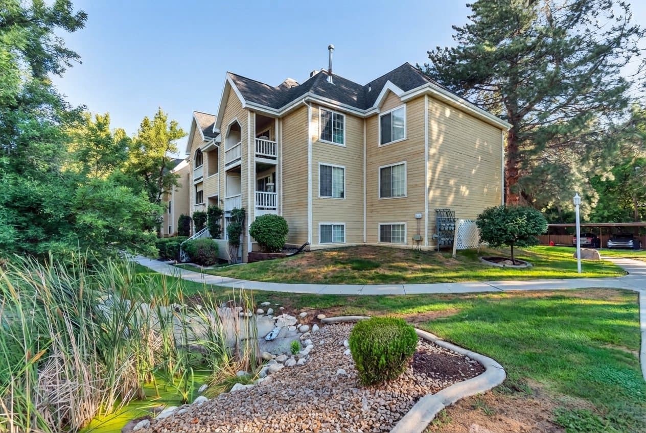 Midvale Condo: 1222 E Waterside Cv