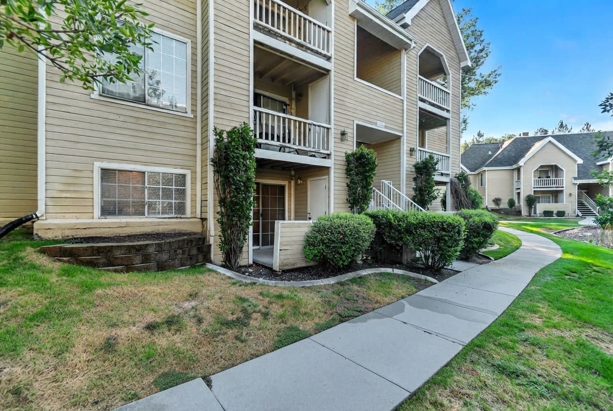 Midvale Condo: 1222 E Waterside Cv