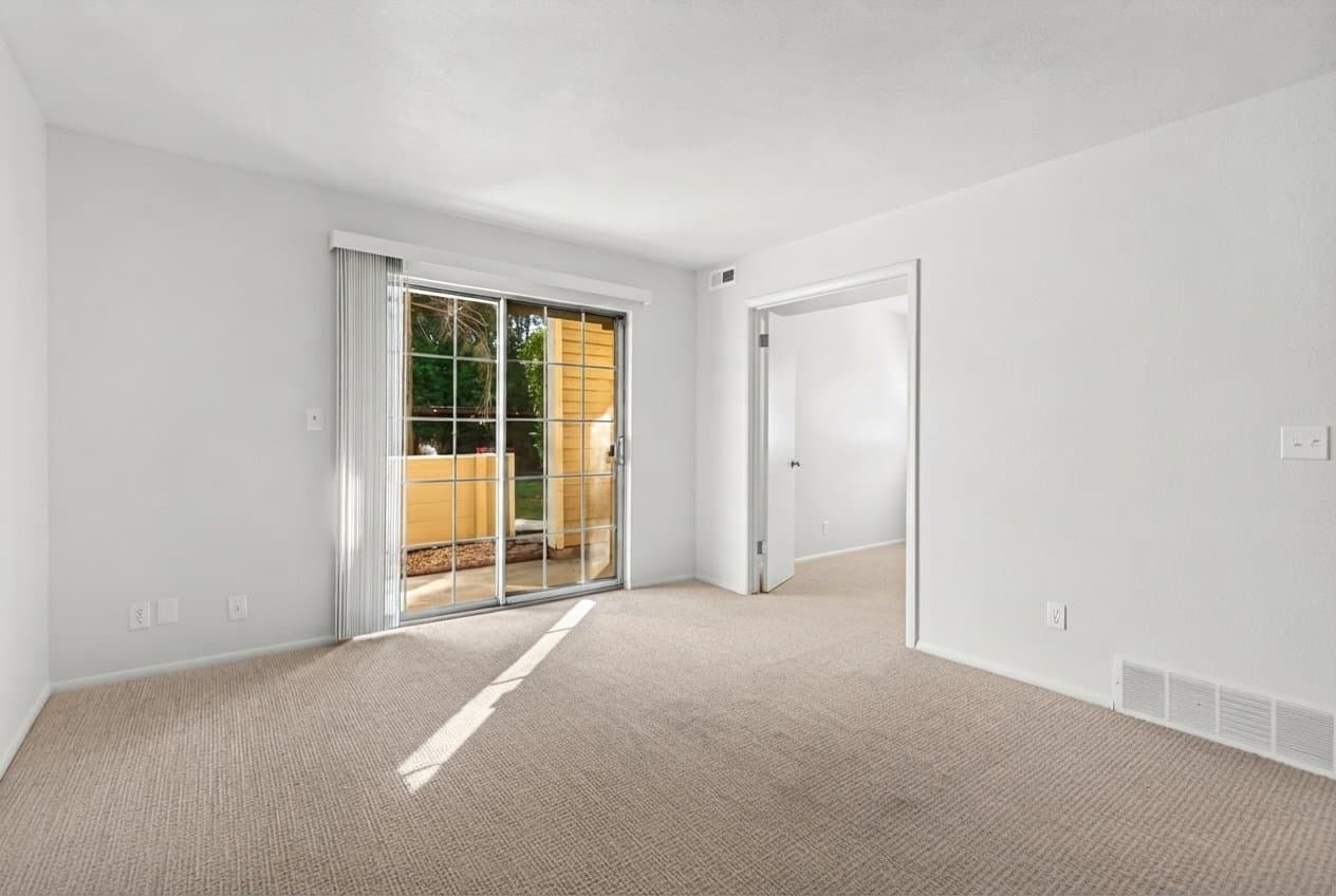 Midvale Condo: 1222 E Waterside Cv