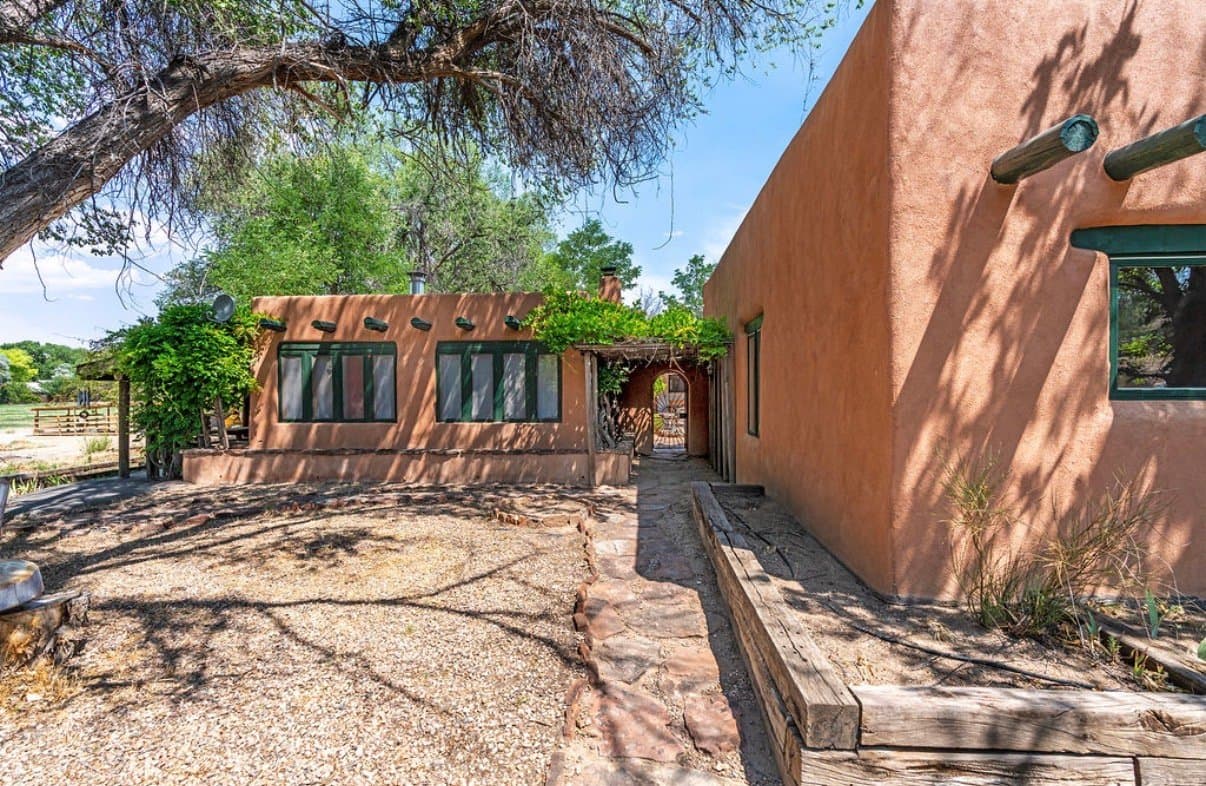 Santa Fe House: 18A Destierro Trail