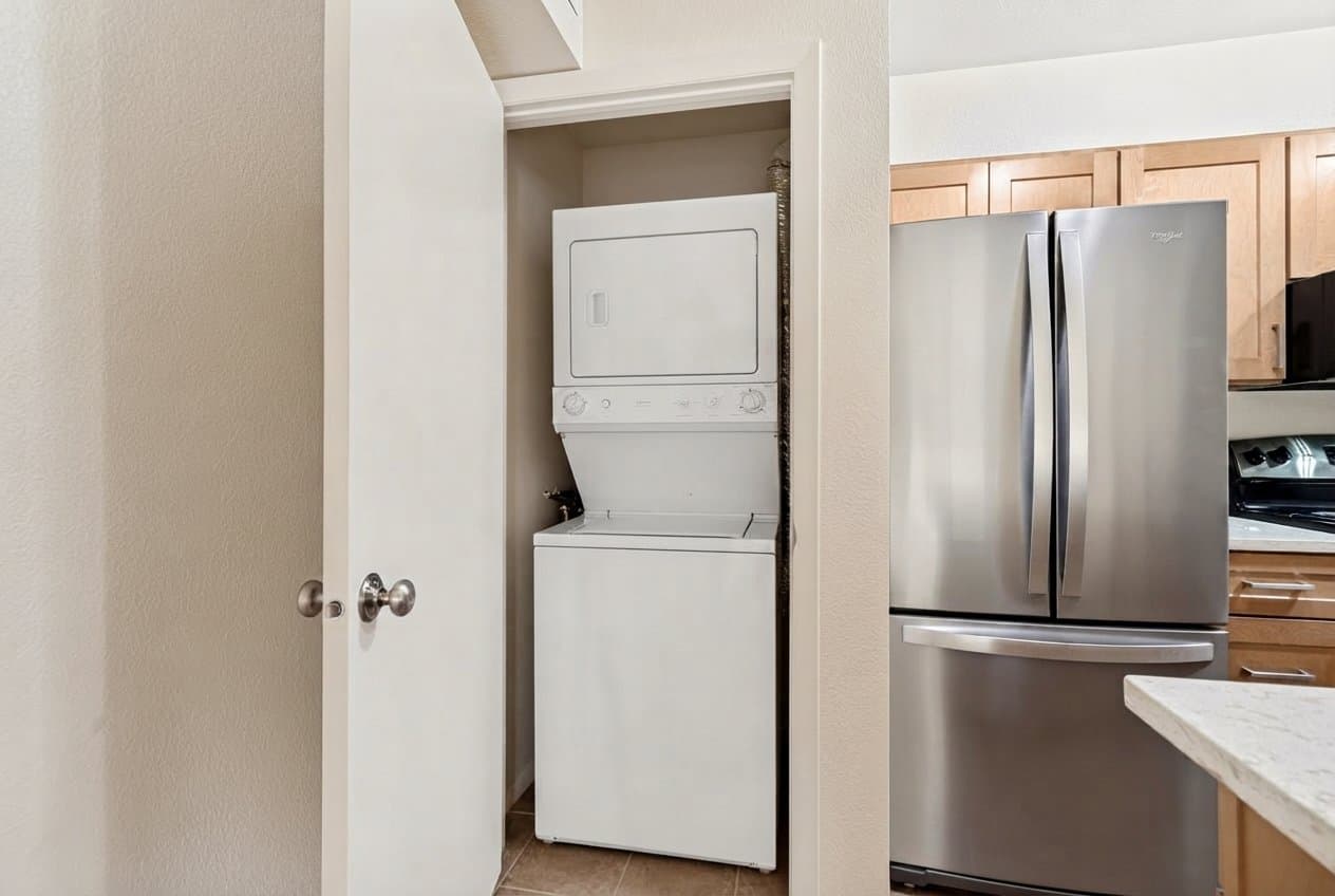 Midvale Condo: 1222 E Waterside Cv