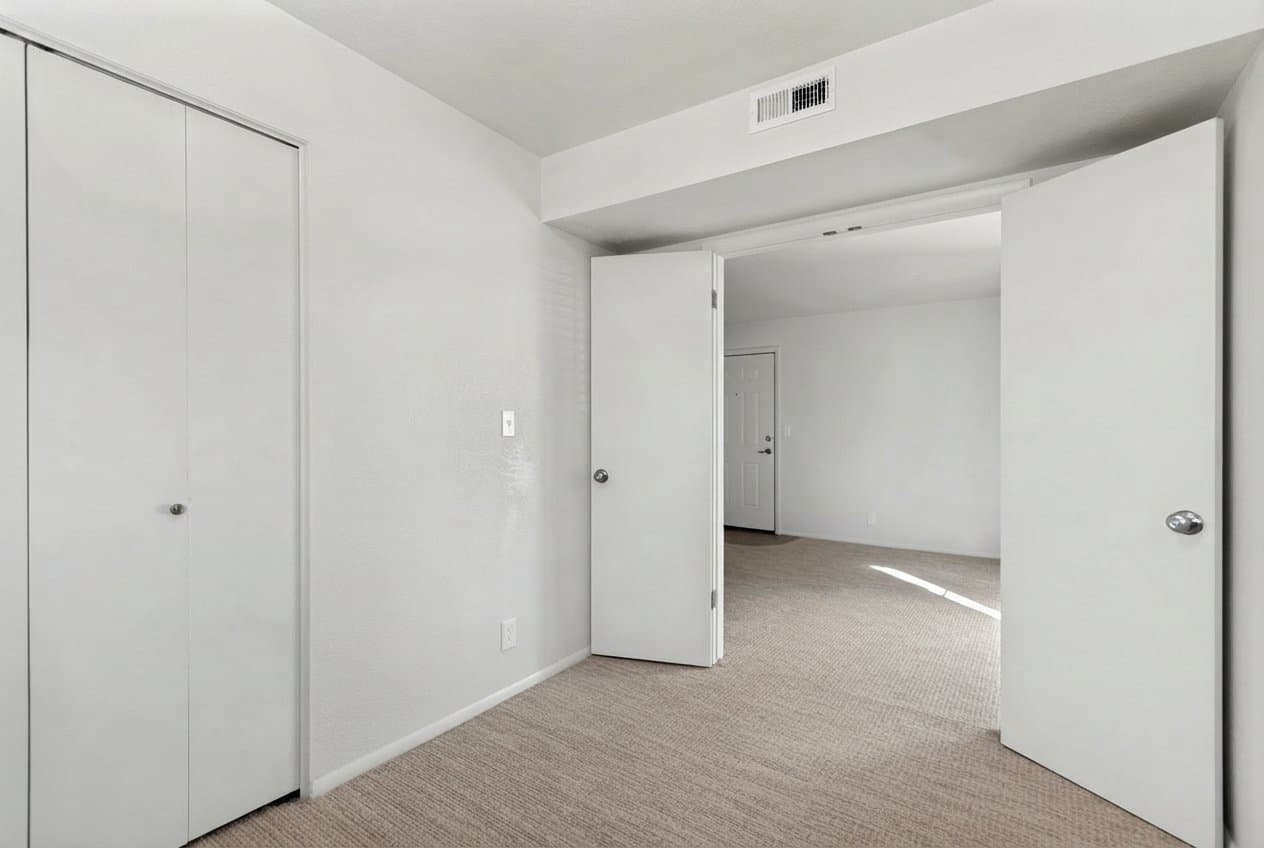 Midvale Condo: 1222 E Waterside Cv