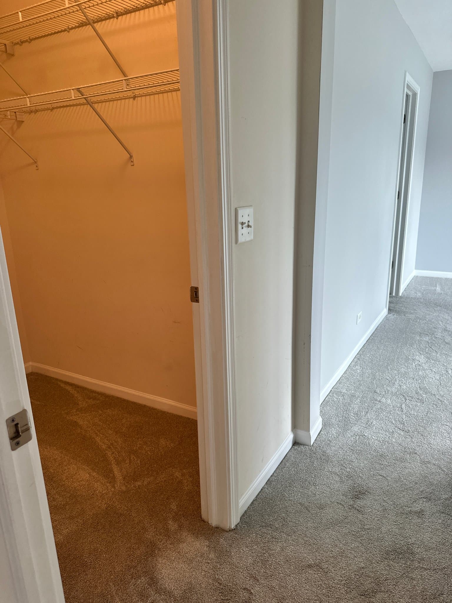 Lakemoor Townhome: 659 Arbor Cir