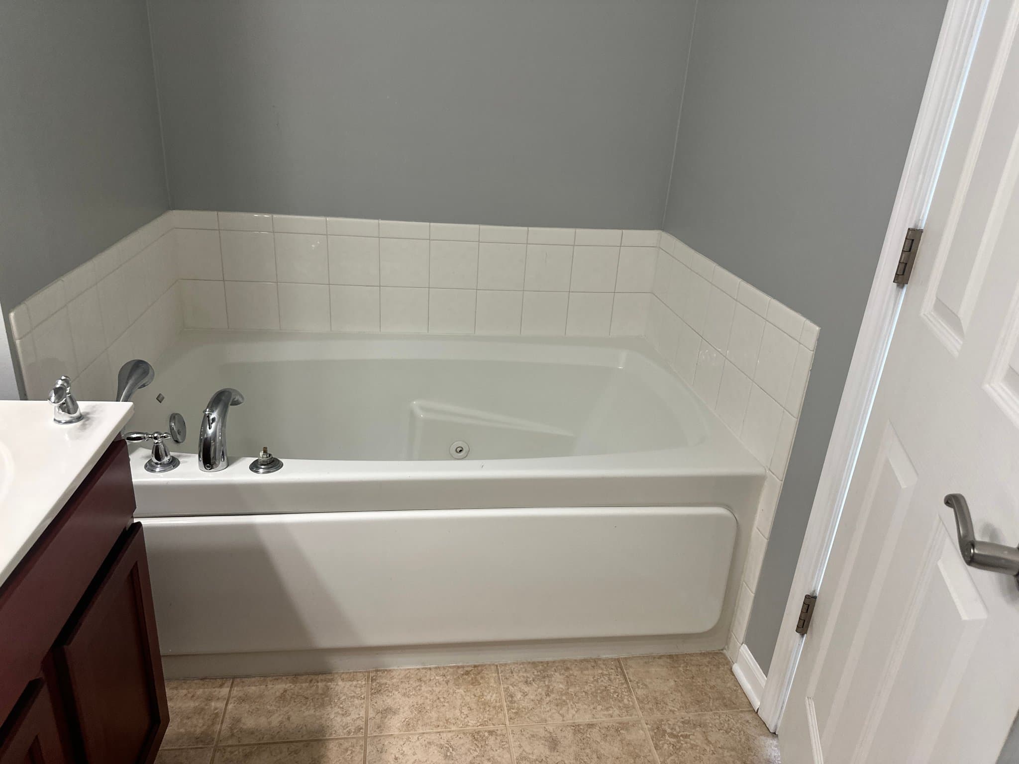 Lakemoor Townhome: 659 Arbor Cir