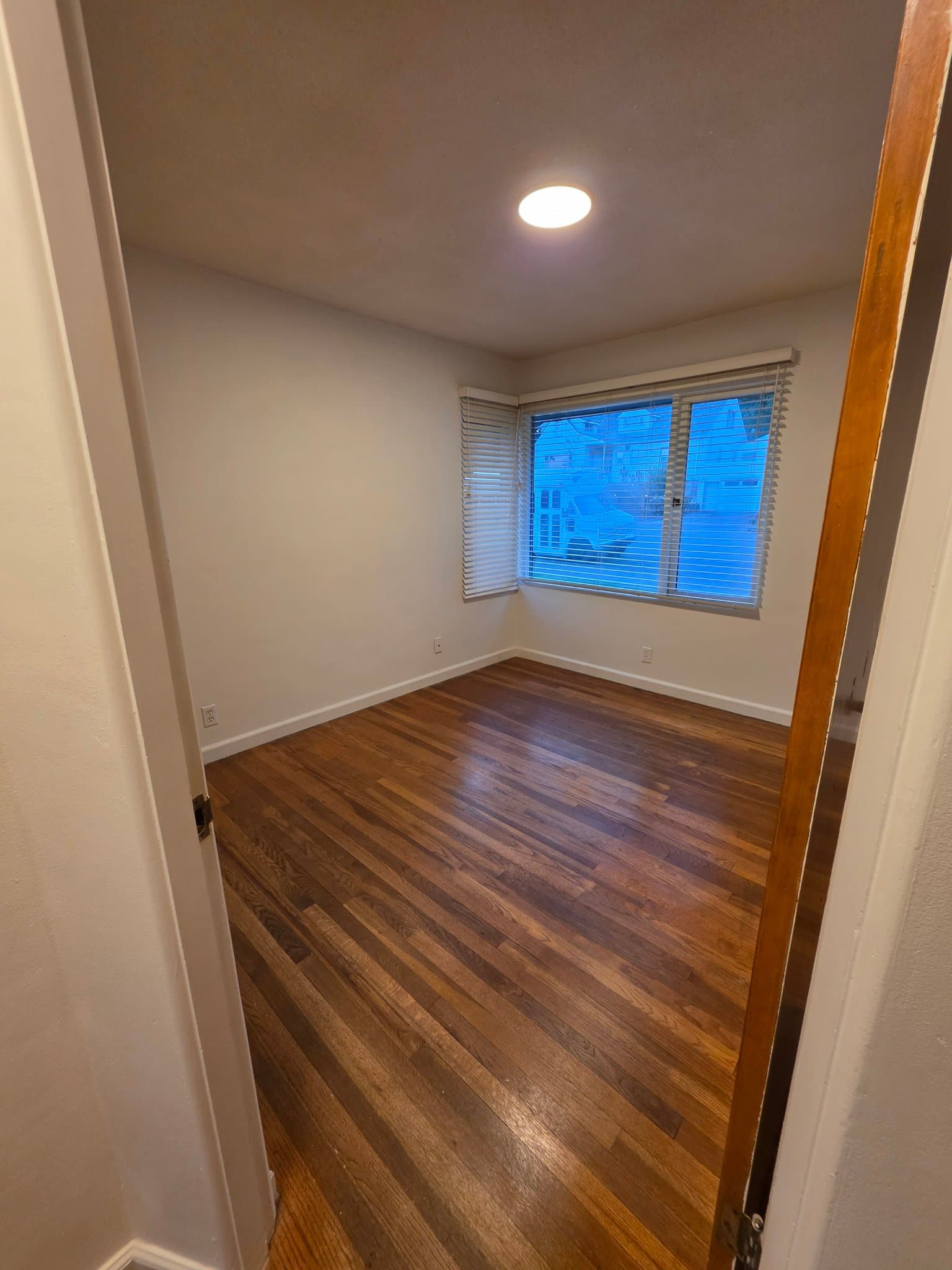 Camas House: 1114 NE 6th Ave