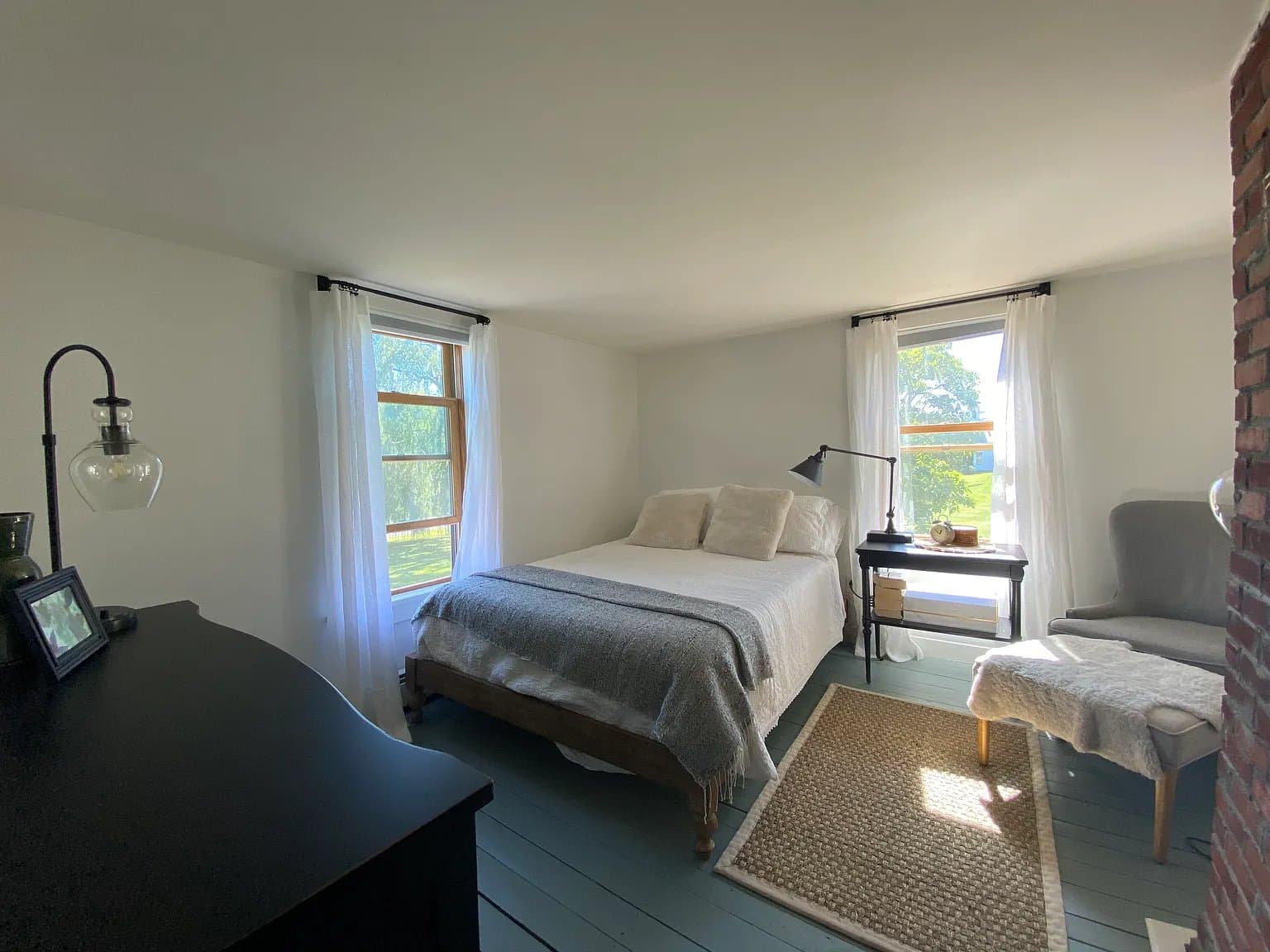 Cornwall House: 2484 Route 30