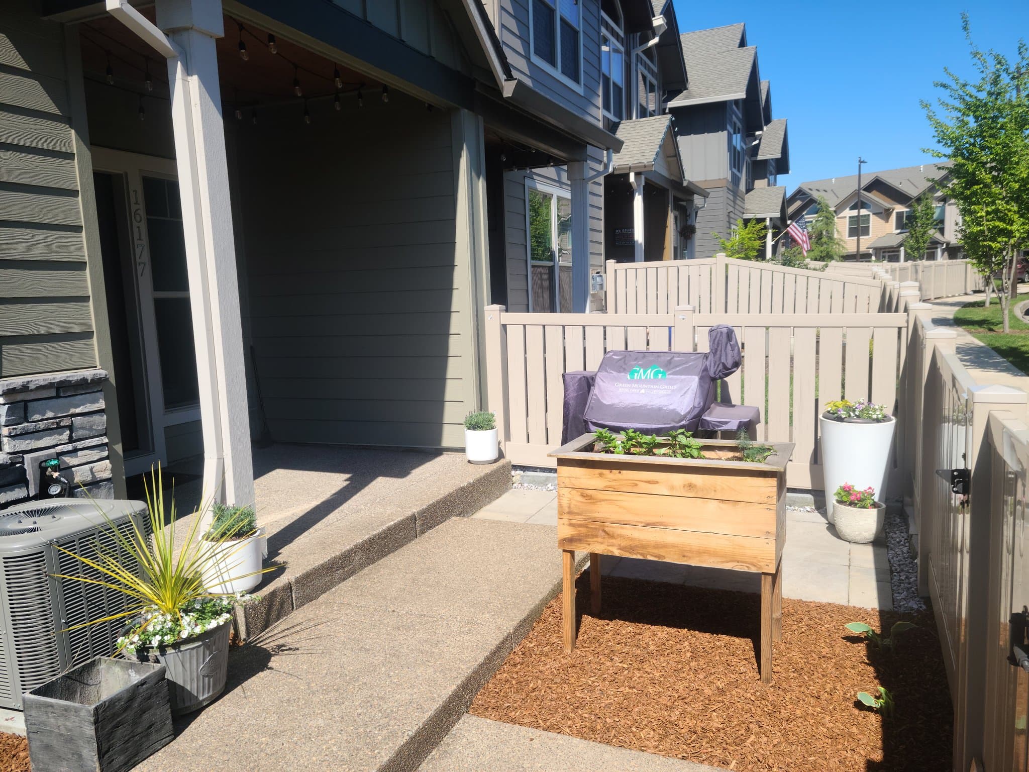 Damascus Townhome: 16177 SE Pyrite St